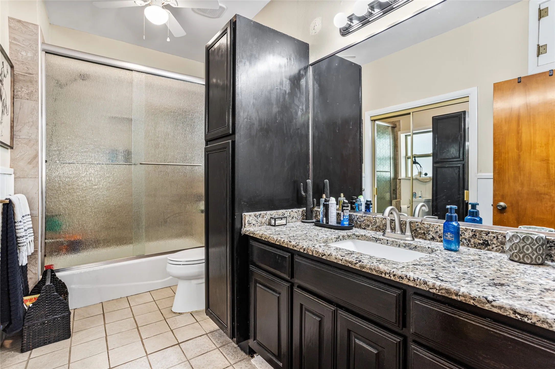 Single Family Residence For Sale in Tarrant County , 916 Kimbrough Road, Azle, Texas 76020, 2 Bedrooms, 2 Bathrooms, 1 Garage spaces, 2,721 Sqft, built in 1950, Price $855,000, mls#21324207, Real Estate Agent in Azle, Homes For Sale in Tarrant county, Homes For Sale in Azle, Realtor in Azle Texas, Real Estate Brokerage Independent Realty Texas, Luminita Cordes Realtor