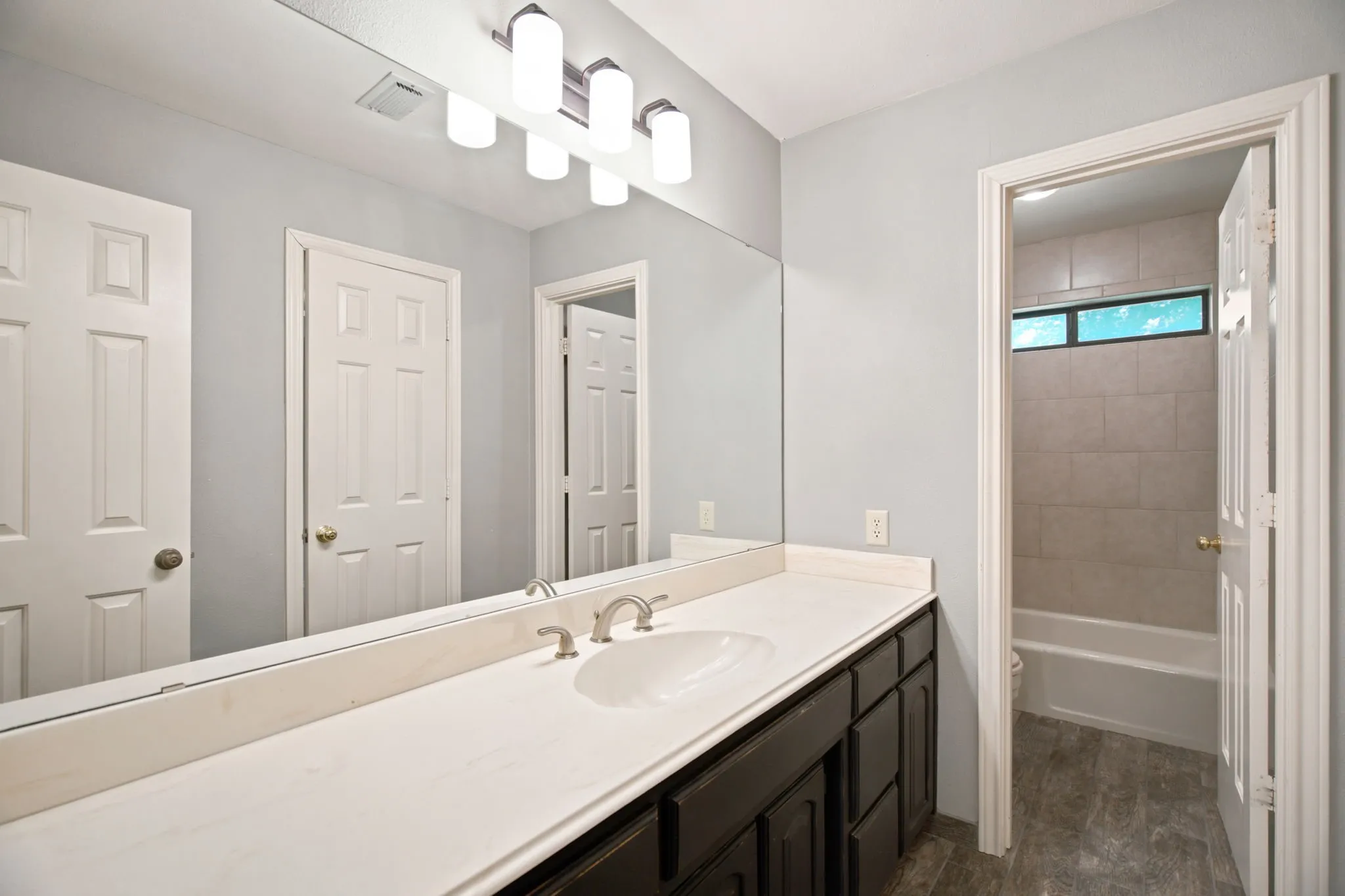 Single Family Residence For Sale in Collin County , 602 Riva Ridge, Wylie, Texas 75098, 3 Bedroom, 3 Bathroom, 2 Garage spaces, 2,862 Sqft, built in 1984, mls#21324034, Real Estate Agent in Wylie, Homes For Sale in Collin county, Homes For Sale in Wylie, Realtor in Wylie Texas, Real Estate Brokerage Independent Realty Texas, Luminita Cordes Realtor