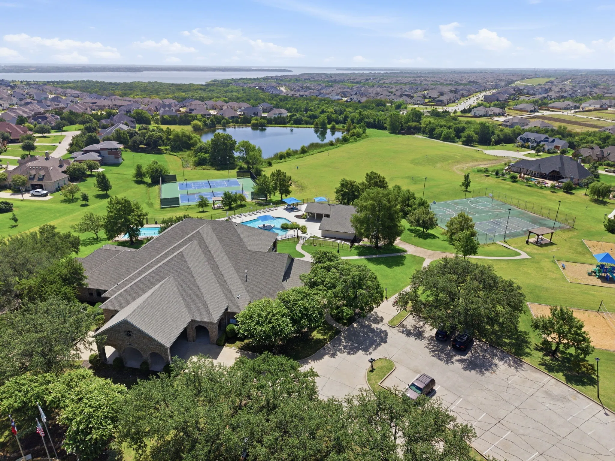 Single Family Residence For Sale in Collin County , 602 Riva Ridge, Wylie, Texas 75098, 3 Bedroom, 3 Bathroom, 2 Garage spaces, 2,862 Sqft, built in 1984, mls#21324034, Real Estate Agent in Wylie, Homes For Sale in Collin county, Homes For Sale in Wylie, Realtor in Wylie Texas, Real Estate Brokerage Independent Realty Texas, Luminita Cordes Realtor