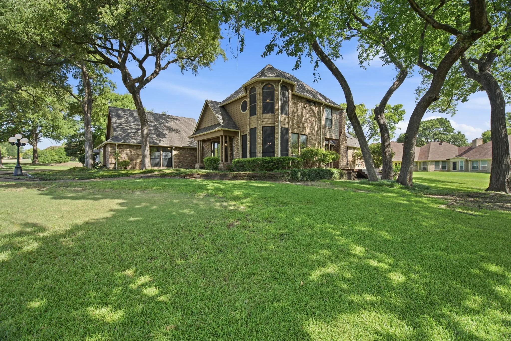 Single Family Residence For Sale in Collin County , 602 Riva Ridge, Wylie, Texas 75098, 3 Bedroom, 3 Bathroom, 2 Garage spaces, 2,862 Sqft, built in 1984, mls#21324034, Real Estate Agent in Wylie, Homes For Sale in Collin county, Homes For Sale in Wylie, Realtor in Wylie Texas, Real Estate Brokerage Independent Realty Texas, Luminita Cordes Realtor