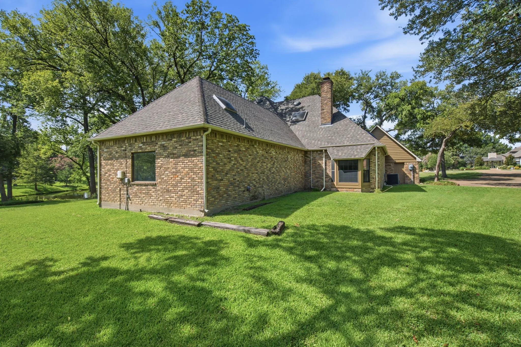 Single Family Residence For Sale in Collin County , 602 Riva Ridge, Wylie, Texas 75098, 3 Bedroom, 3 Bathroom, 2 Garage spaces, 2,862 Sqft, built in 1984, mls#21324034, Real Estate Agent in Wylie, Homes For Sale in Collin county, Homes For Sale in Wylie, Realtor in Wylie Texas, Real Estate Brokerage Independent Realty Texas, Luminita Cordes Realtor