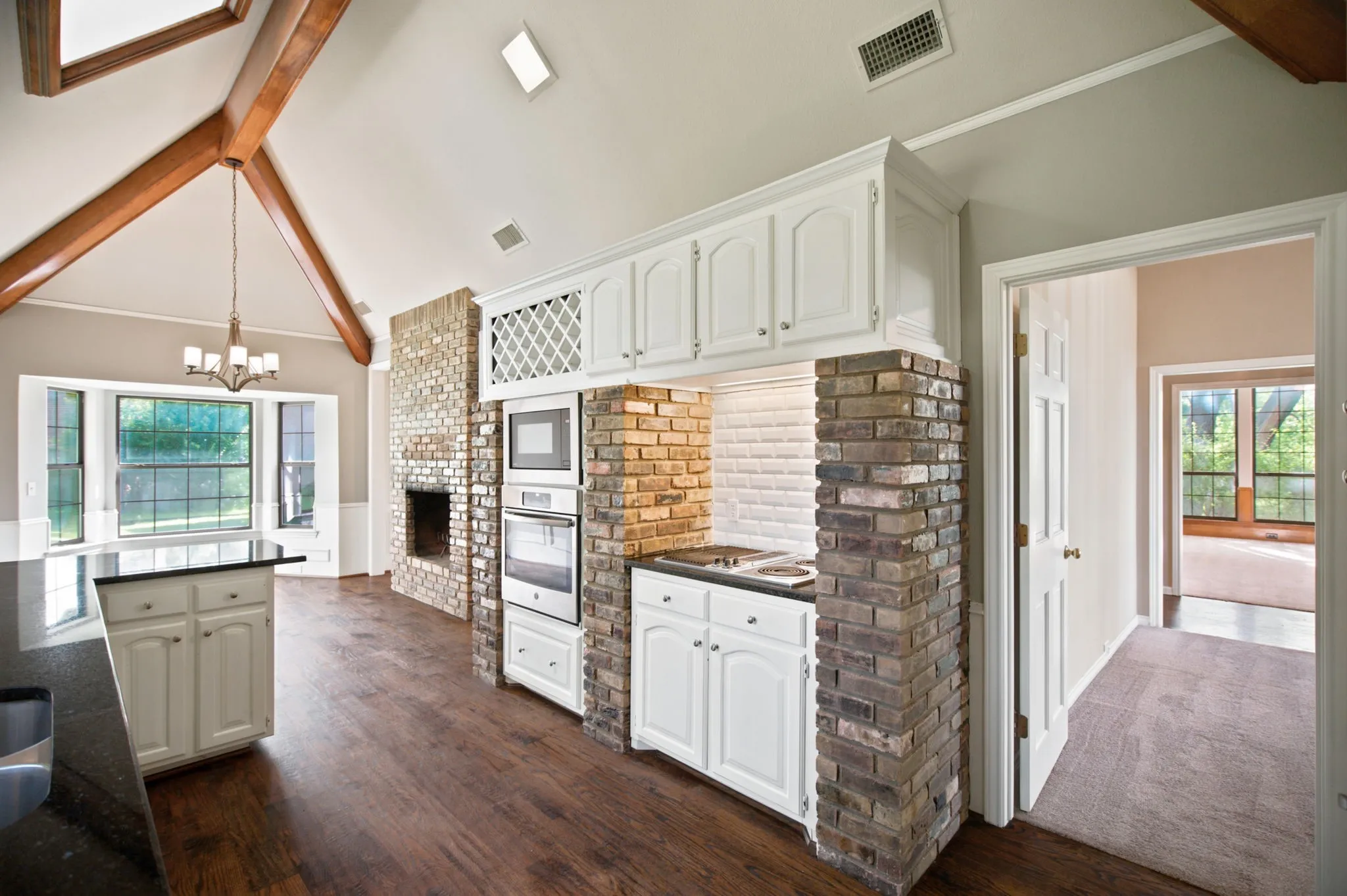 Single Family Residence For Sale in Collin County , 602 Riva Ridge, Wylie, Texas 75098, 3 Bedroom, 3 Bathroom, 2 Garage spaces, 2,862 Sqft, built in 1984, mls#21324034, Real Estate Agent in Wylie, Homes For Sale in Collin county, Homes For Sale in Wylie, Realtor in Wylie Texas, Real Estate Brokerage Independent Realty Texas, Luminita Cordes Realtor