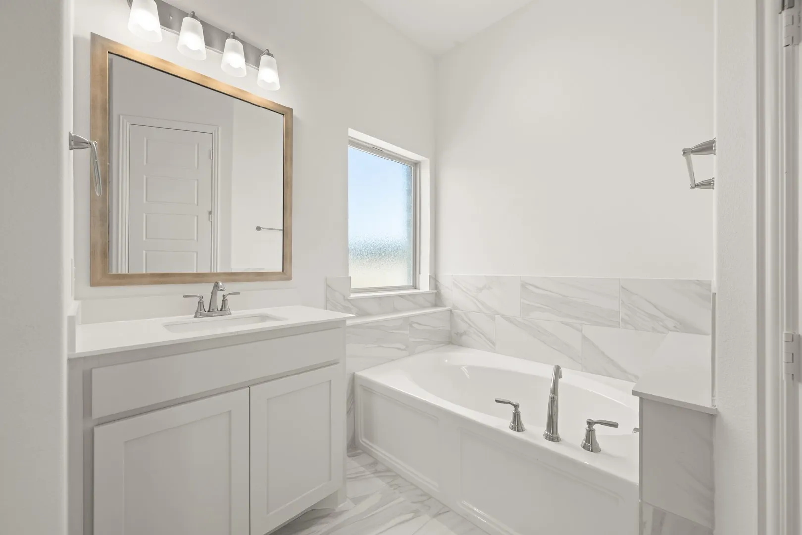 2662 Hot Springs- Primary Suite-4