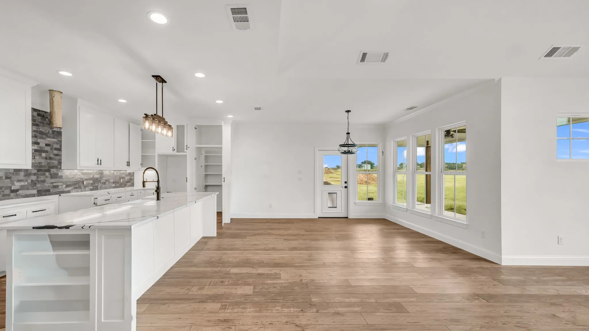 Single Family Residence For Sale in Hood County , Caraway TBD Neri Road, Granbury, Texas 76049, 3 Bedroom, 2 Bathroom, 2 Garage spaces, 1,900 Sqft, built in 2026, mls#21324007, Real Estate Agent in Granbury, Homes For Sale in Hood county, Homes For Sale in Granbury, Realtor in Granbury Texas, Real Estate Brokerage Independent Realty Texas, Luminita Cordes Realtor