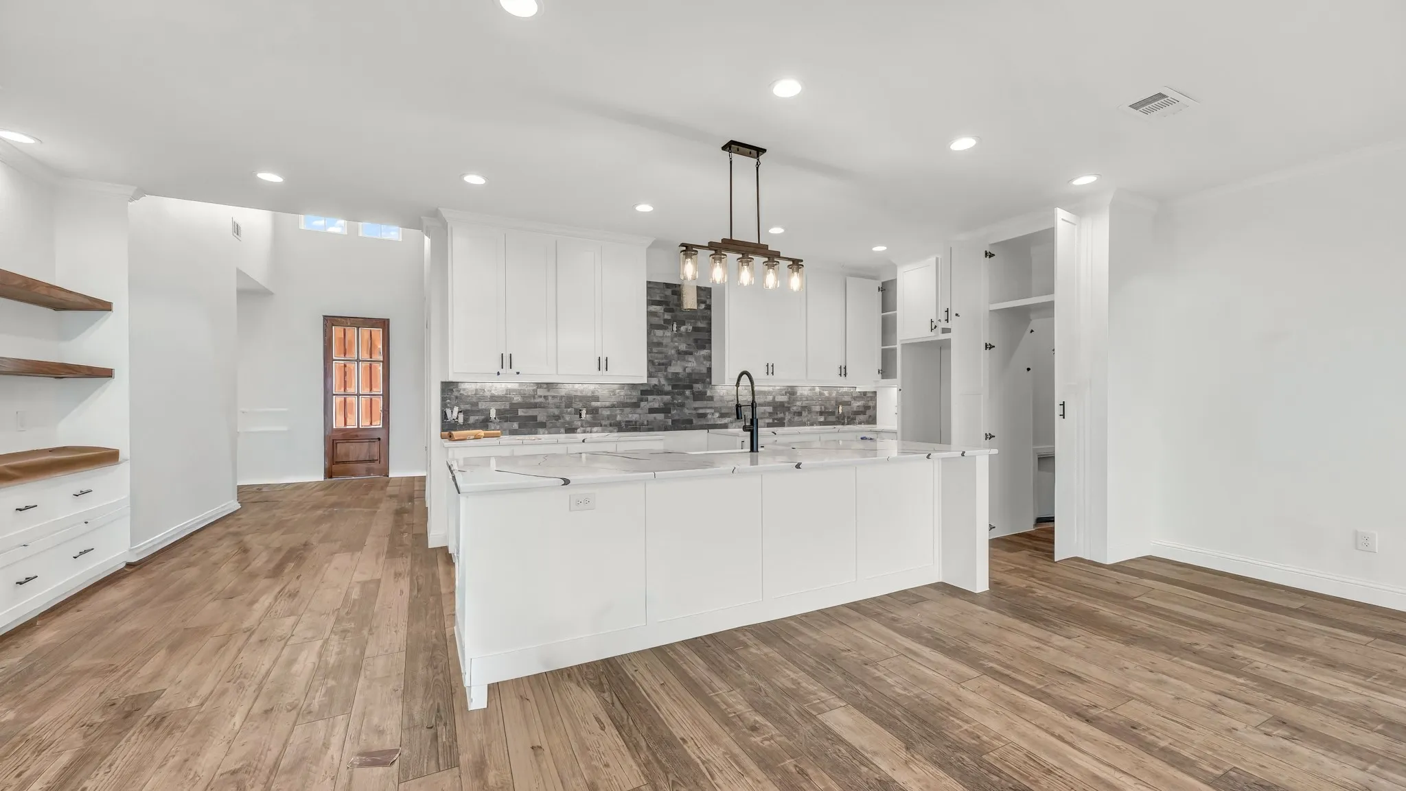 Single Family Residence For Sale in Hood County , Caraway TBD Neri Road, Granbury, Texas 76049, 3 Bedroom, 2 Bathroom, 2 Garage spaces, 1,900 Sqft, built in 2026, mls#21324007, Real Estate Agent in Granbury, Homes For Sale in Hood county, Homes For Sale in Granbury, Realtor in Granbury Texas, Real Estate Brokerage Independent Realty Texas, Luminita Cordes Realtor