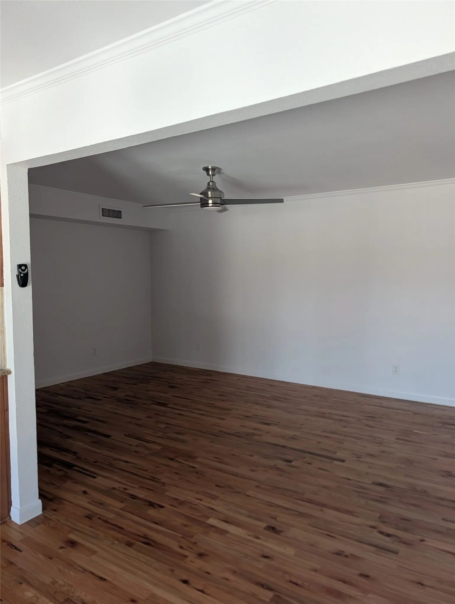 Condominium For Sale in Dallas County , 4658 Matilda #H Street, Dallas, Texas 75206, 1 Bedroom, 1 Bathroom, Garage spaces, 738 Sqft, built in 1968, mls#21324223, Real Estate Agent in Dallas, Homes For Sale in Dallas county, Homes For Sale in Dallas, Realtor in Dallas Texas, Real Estate Brokerage Independent Realty Texas, Luminita Cordes Realtor