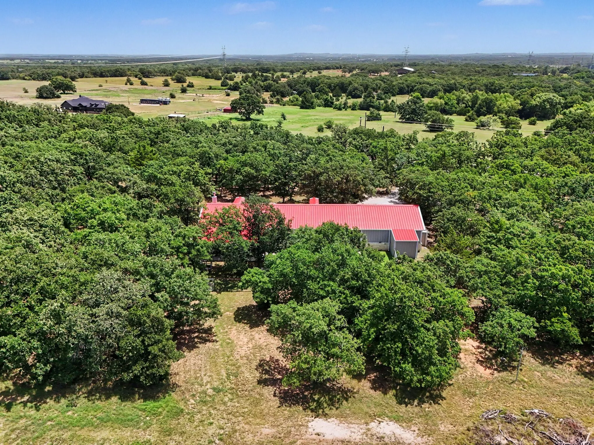 Single Family Residence For Sale in Wise County , 125 Rolling Hills Boulevard, Alvord, Texas 76225, 2 Bedrooms, 3 Bathrooms, 2 Garage spaces, 1,980 Sqft, built in 2020, Price $535,000, mls#21317412, Real Estate Agent in Alvord, Homes For Sale in Wise county, Homes For Sale in Alvord, Realtor in Alvord Texas, Real Estate Brokerage Independent Realty Texas, Luminita Cordes Realtor