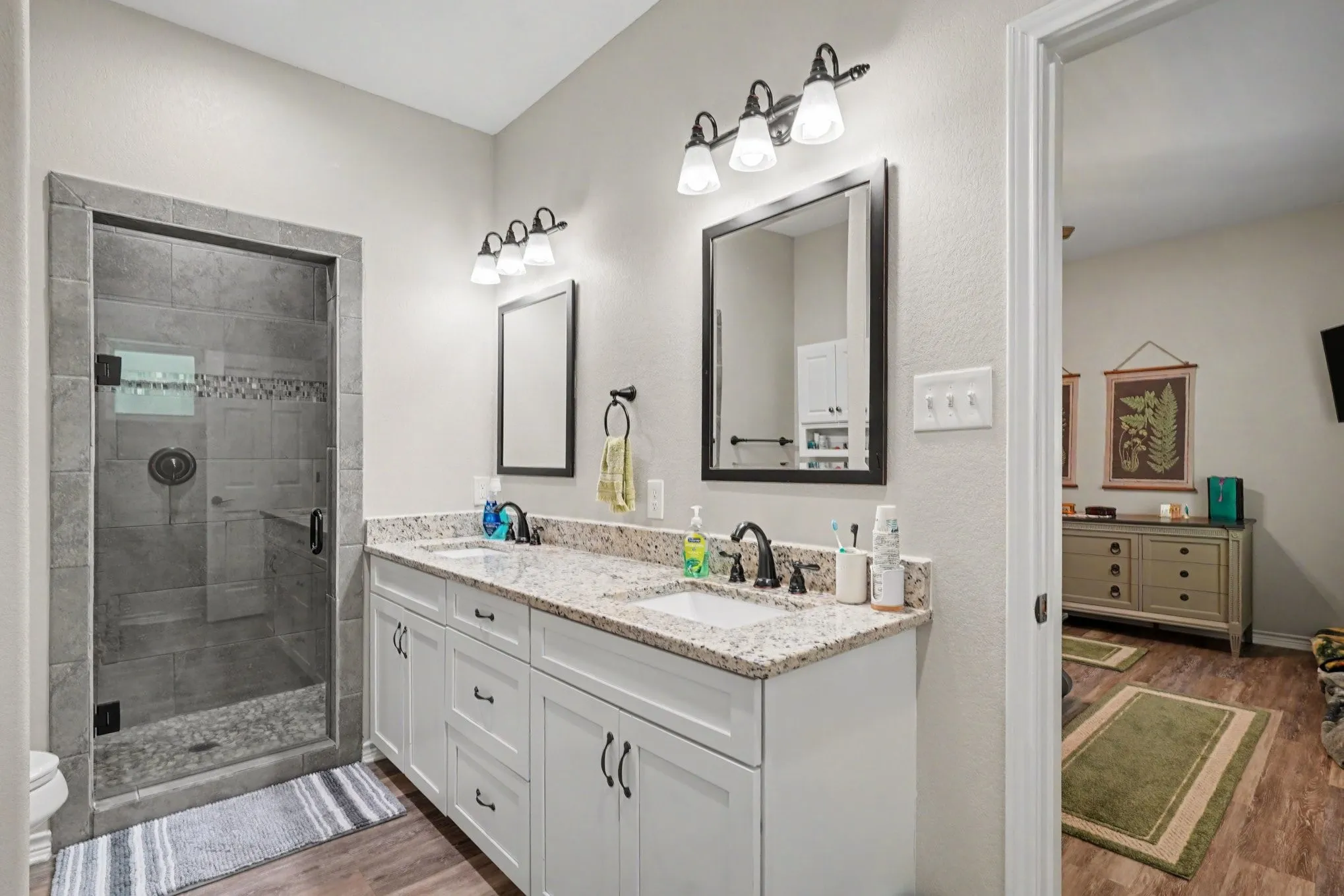 Single Family Residence For Sale in Wise County , 125 Rolling Hills Boulevard, Alvord, Texas 76225, 2 Bedrooms, 3 Bathrooms, 2 Garage spaces, 1,980 Sqft, built in 2020, Price $535,000, mls#21317412, Real Estate Agent in Alvord, Homes For Sale in Wise county, Homes For Sale in Alvord, Realtor in Alvord Texas, Real Estate Brokerage Independent Realty Texas, Luminita Cordes Realtor