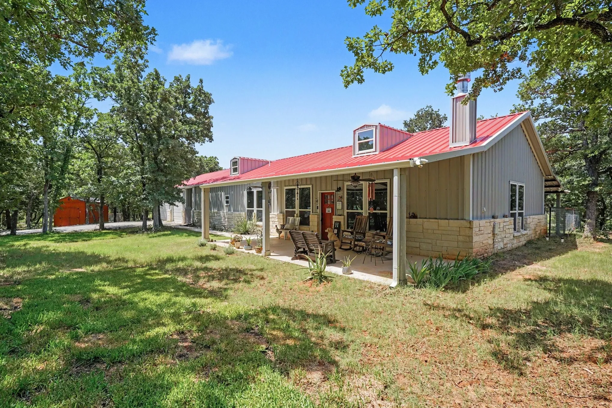 Single Family Residence For Sale in Wise County , 125 Rolling Hills Boulevard, Alvord, Texas 76225, 2 Bedrooms, 3 Bathrooms, 2 Garage spaces, 1,980 Sqft, built in 2020, Price $535,000, mls#21317412, Real Estate Agent in Alvord, Homes For Sale in Wise county, Homes For Sale in Alvord, Realtor in Alvord Texas, Real Estate Brokerage Independent Realty Texas, Luminita Cordes Realtor