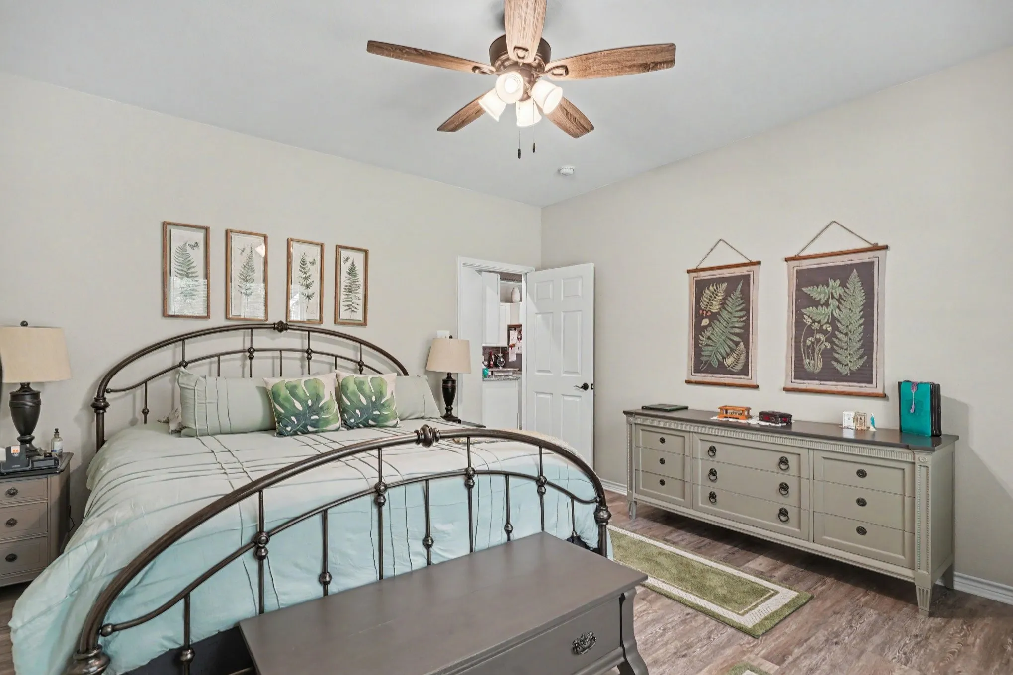 Single Family Residence For Sale in Wise County , 125 Rolling Hills Boulevard, Alvord, Texas 76225, 2 Bedrooms, 3 Bathrooms, 2 Garage spaces, 1,980 Sqft, built in 2020, Price $535,000, mls#21317412, Real Estate Agent in Alvord, Homes For Sale in Wise county, Homes For Sale in Alvord, Realtor in Alvord Texas, Real Estate Brokerage Independent Realty Texas, Luminita Cordes Realtor