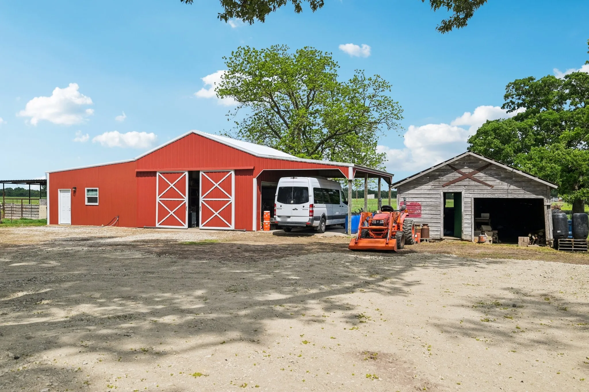 Farm For Sale in Rains County , 1143 RS County Road 2300, Emory, Texas 75440, 4 Bedroom, 3 Bathroom, 2 Garage spaces, 2,362 Sqft, built in 2000, mls#21324103, Real Estate Agent in Emory, Homes For Sale in Rains county, Homes For Sale in Emory, Realtor in Emory Texas, Real Estate Brokerage Independent Realty Texas, Luminita Cordes Realtor