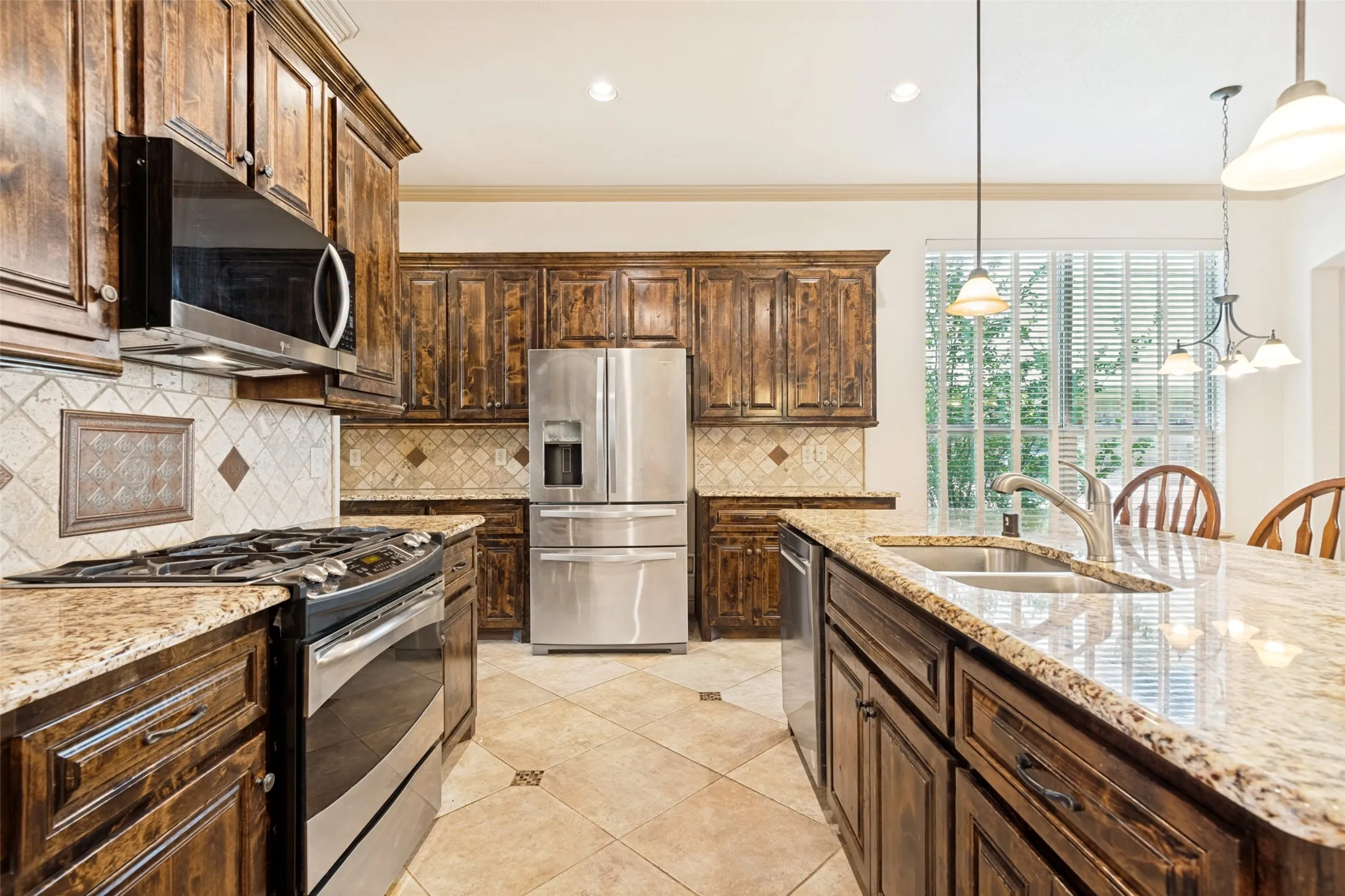 Great Kitchen & Plenty of cabinets space and storage with Stainless Appliances
