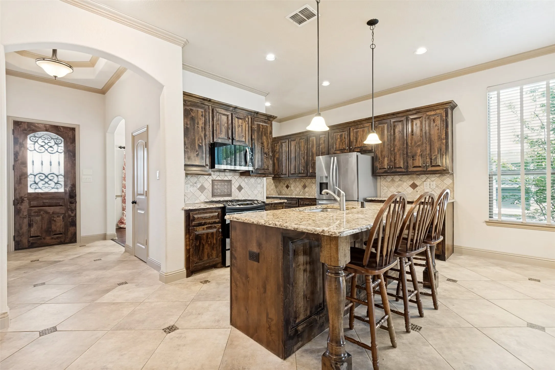 Single Family Residence For Sale in Kaufman County , 511 Mimosa Trail, Forney, Texas 75126, 4 Bedroom, 2 Bathroom, 2 Garage spaces, 2,208 Sqft, built in 2011, mls#21314735, Real Estate Agent in Forney, Homes For Sale in Kaufman county, Homes For Sale in Forney, Realtor in Forney Texas, Real Estate Brokerage Independent Realty Texas, Luminita Cordes Realtor