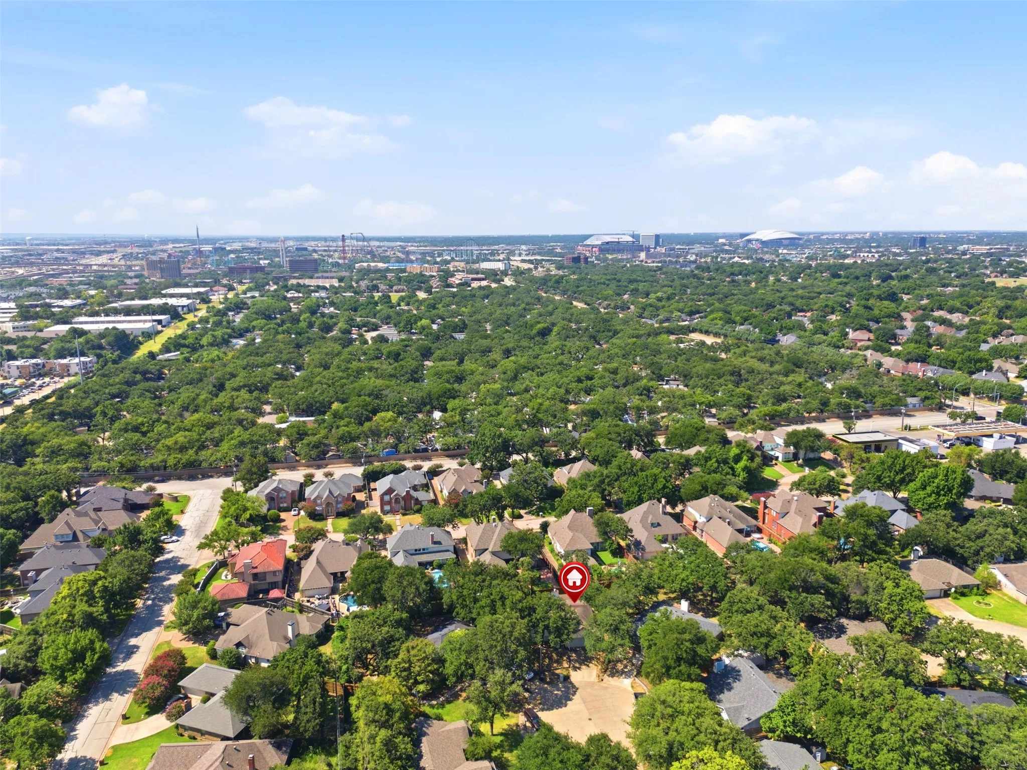 Single Family Residence For Sale in Tarrant County , 2400 York Minster Court, Arlington, Texas 76006, 4 Bedroom, 2 Bathroom, 2 Garage spaces, 1,619 Sqft, built in 1981, mls#21323015, Real Estate Agent in Arlington, Homes For Sale in Tarrant county, Homes For Sale in Arlington, Realtor in Arlington Texas, Real Estate Brokerage Independent Realty Texas, Luminita Cordes Realtor
