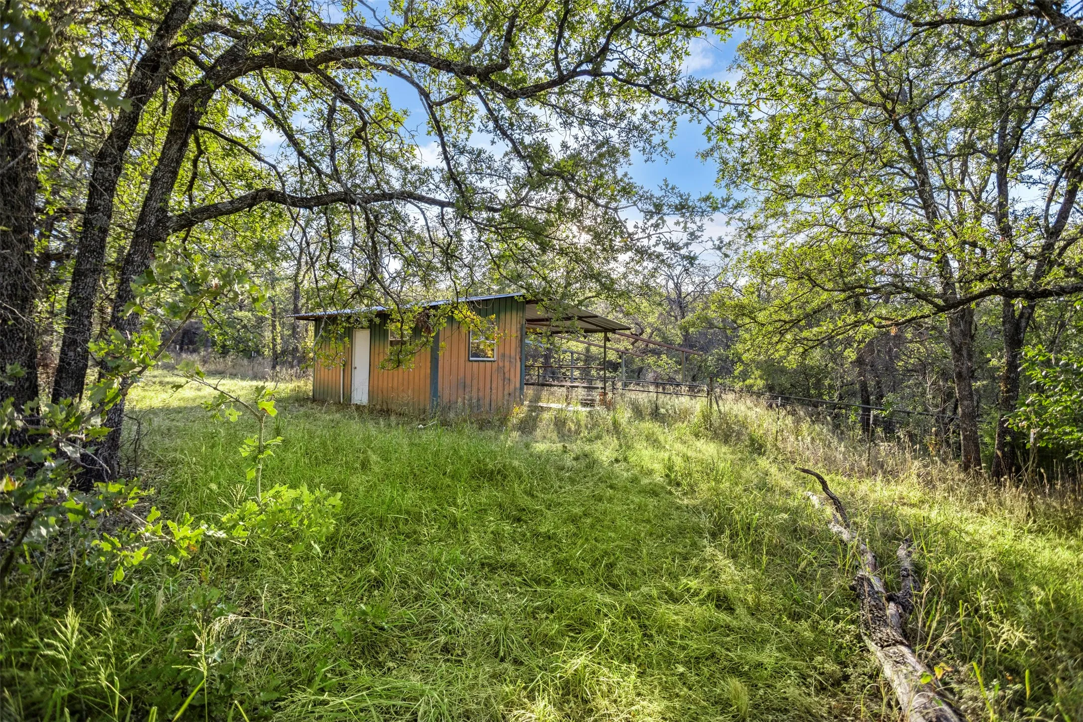 Ranch For Sale in Wise County , 199 Cheyenne Trail, Springtown, Texas 76082, 0, 0, Garage spaces, 0 Sqft, built in 0, Price $315,000, mls#21324050, Real Estate Agent in Springtown, Homes For Sale in Wise county, Homes For Sale in Springtown, Realtor in Springtown Texas, Real Estate Brokerage Independent Realty Texas, Luminita Cordes Realtor