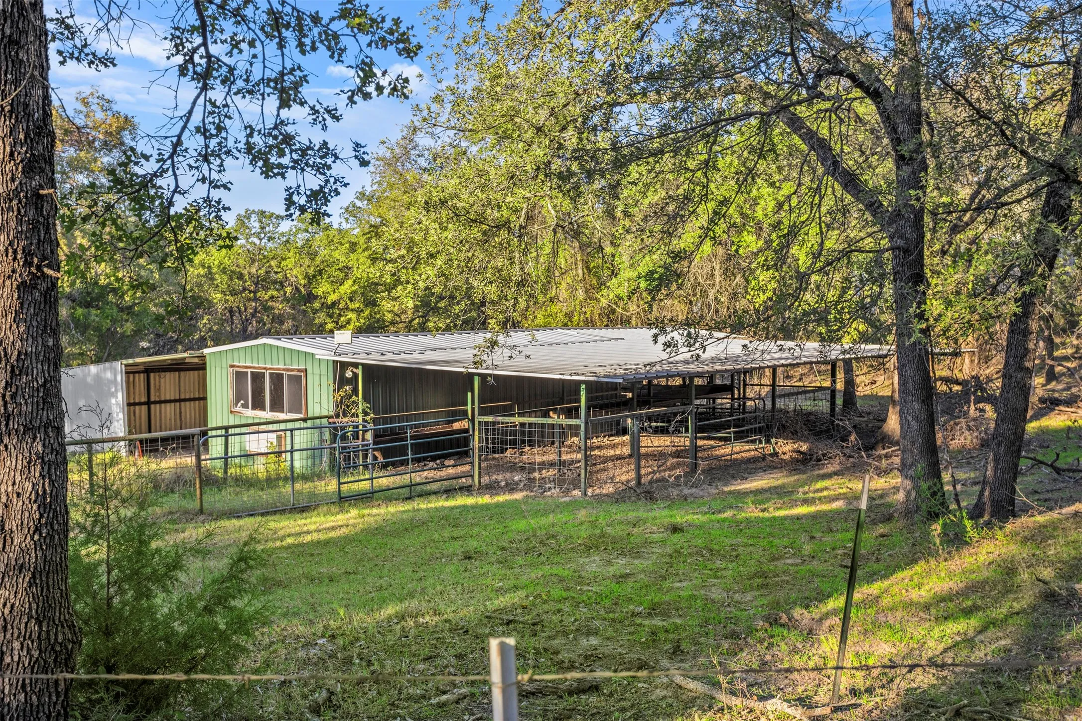 Ranch For Sale in Wise County , 199 Cheyenne Trail, Springtown, Texas 76082, 0, 0, Garage spaces, 0 Sqft, built in 0, Price $315,000, mls#21324050, Real Estate Agent in Springtown, Homes For Sale in Wise county, Homes For Sale in Springtown, Realtor in Springtown Texas, Real Estate Brokerage Independent Realty Texas, Luminita Cordes Realtor
