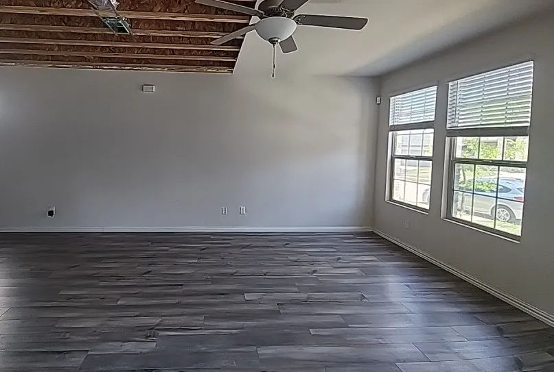 Single Family Residence For Sale in Denton County , 2713 Acadia Drive, Corinth, Texas 76210, 3 Bedroom, 3 Bathroom, 2 Garage spaces, 2,307 Sqft, built in 2023, mls#21324279, Real Estate Agent in Corinth, Homes For Sale in Denton county, Homes For Sale in Corinth, Realtor in Corinth Texas, Real Estate Brokerage Independent Realty Texas, Luminita Cordes Realtor