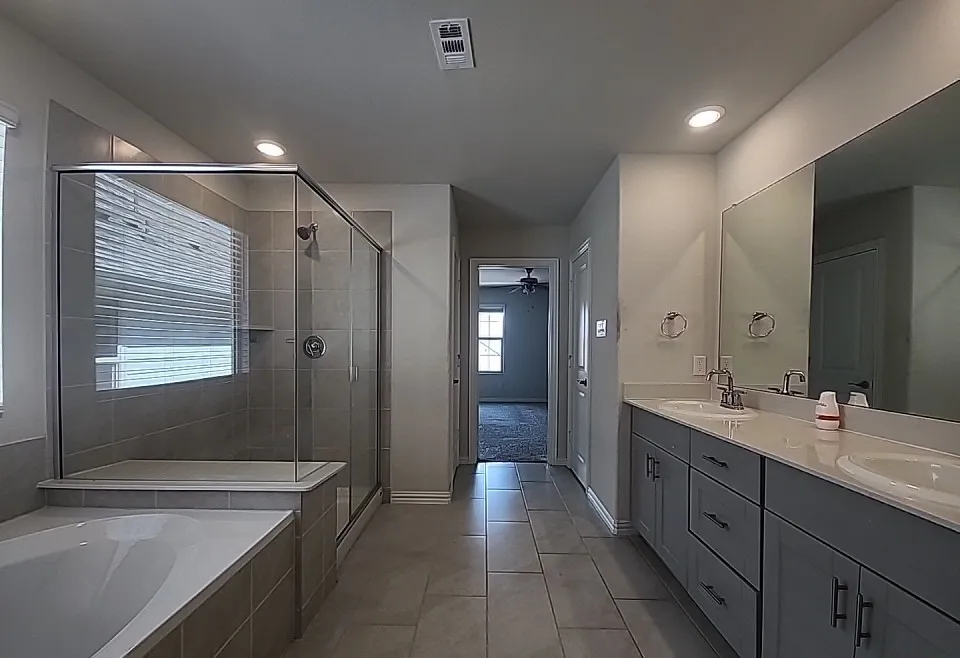 Single Family Residence For Sale in Denton County , 2713 Acadia Drive, Corinth, Texas 76210, 3 Bedroom, 3 Bathroom, 2 Garage spaces, 2,307 Sqft, built in 2023, mls#21324279, Real Estate Agent in Corinth, Homes For Sale in Denton county, Homes For Sale in Corinth, Realtor in Corinth Texas, Real Estate Brokerage Independent Realty Texas, Luminita Cordes Realtor