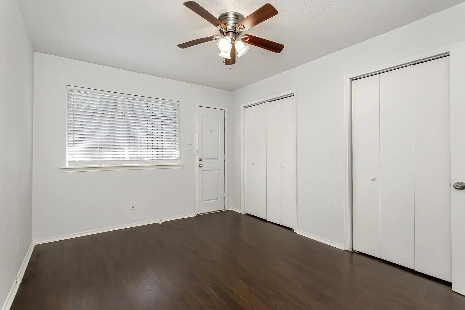 Apartment For Sale in Dallas County , 5722 Gaston Avenue, Dallas, Texas 75214, 0, 0, Garage spaces, 0 Sqft, built in 1958, mls#21324260, Real Estate Agent in Dallas, Homes For Sale in Dallas county, Homes For Sale in Dallas, Realtor in Dallas Texas, Real Estate Brokerage Independent Realty Texas, Luminita Cordes Realtor