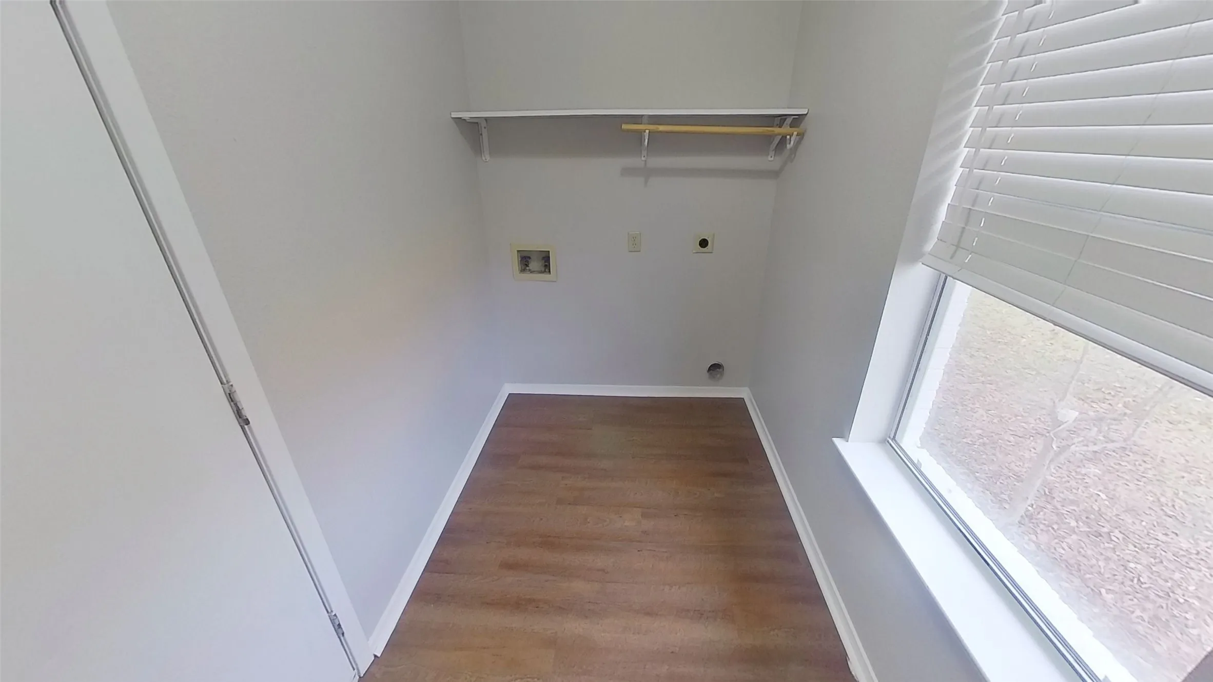 Single Family Residence For Rent in Grayson County , 701 S Valentine Drive, Sherman, Texas 75090, 3 Bedroom, 2 Bathroom, 1 Garage spaces, 1,428 Sqft, built in 1994, mls#21324299, Real Estate Agent in Sherman, Homes For Rent in Grayson county, Homes For Rent in Sherman, Realtor in Sherman Texas, Real Estate Brokerage Independent Realty Texas, Luminita Cordes Realtor