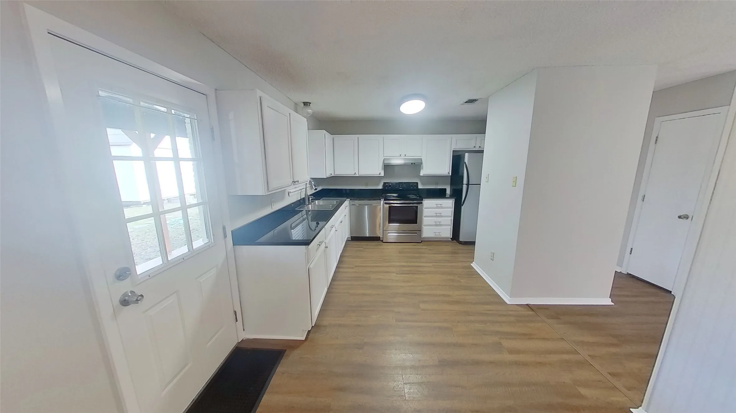 Single Family Residence For Rent in Grayson County , 701 S Valentine Drive, Sherman, Texas 75090, 3 Bedroom, 2 Bathroom, 1 Garage spaces, 1,428 Sqft, built in 1994, mls#21324299, Real Estate Agent in Sherman, Homes For Rent in Grayson county, Homes For Rent in Sherman, Realtor in Sherman Texas, Real Estate Brokerage Independent Realty Texas, Luminita Cordes Realtor