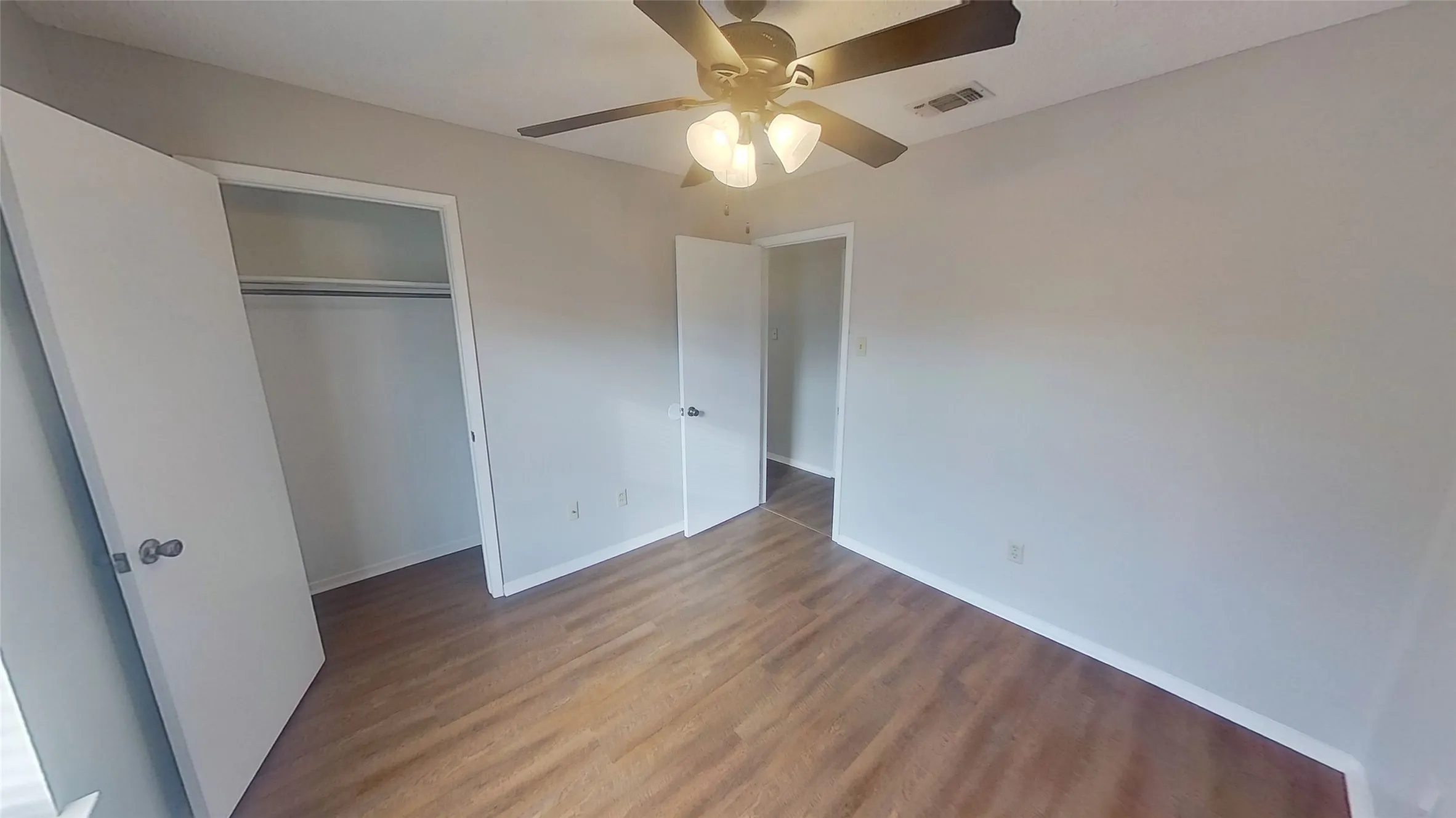 Single Family Residence For Rent in Grayson County , 701 S Valentine Drive, Sherman, Texas 75090, 3 Bedroom, 2 Bathroom, 1 Garage spaces, 1,428 Sqft, built in 1994, mls#21324299, Real Estate Agent in Sherman, Homes For Rent in Grayson county, Homes For Rent in Sherman, Realtor in Sherman Texas, Real Estate Brokerage Independent Realty Texas, Luminita Cordes Realtor