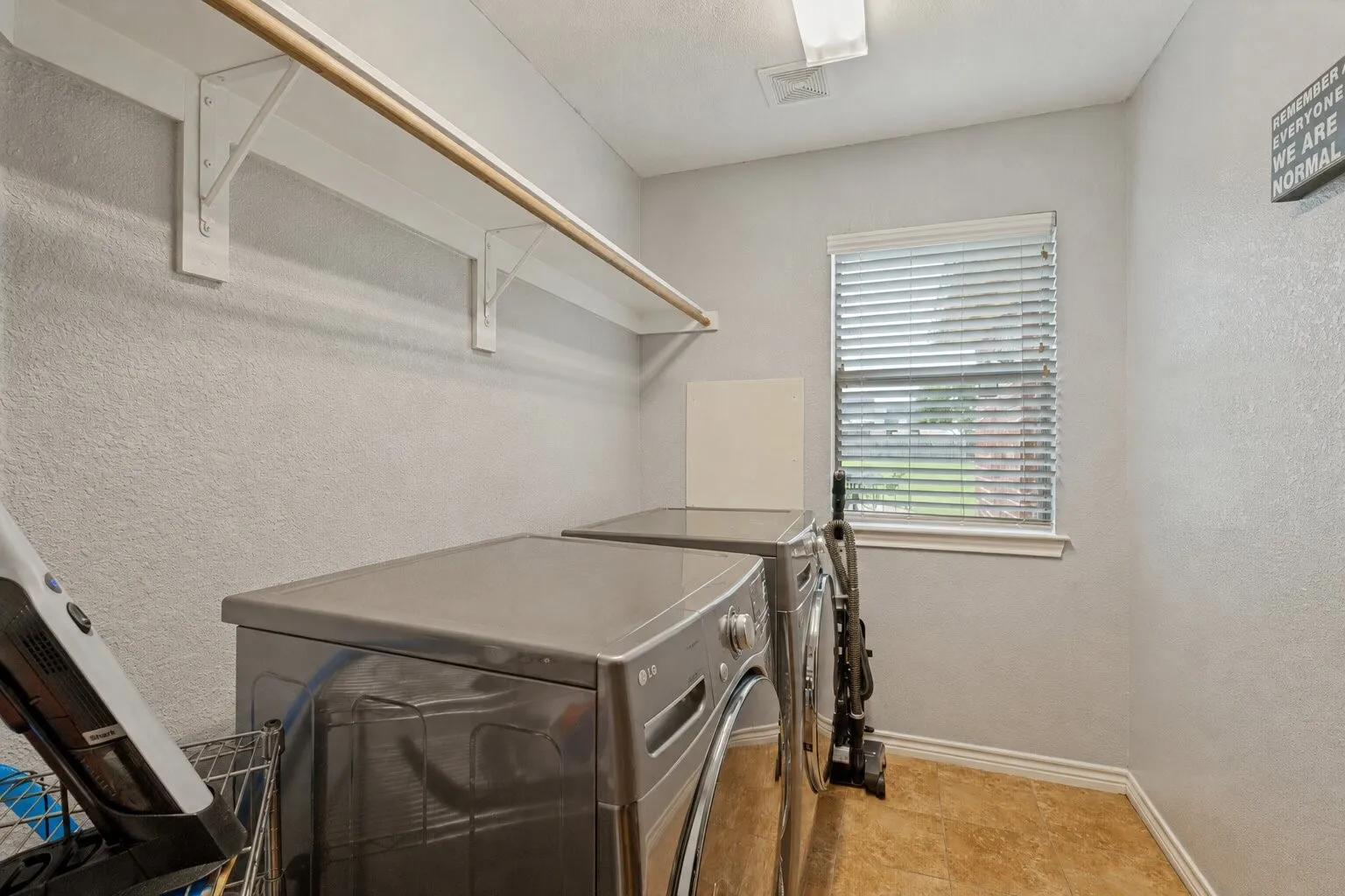 Single Family Residence For Sale in Collin County , 1745 County Road 1106, Anna, Texas 75409, 4 Bedroom, 3 Bathroom, 3 Garage spaces, 3,411 Sqft, built in 2014, mls#21315957, Real Estate Agent in Anna, Homes For Sale in Collin county, Homes For Sale in Anna, Realtor in Anna Texas, Real Estate Brokerage Independent Realty Texas, Luminita Cordes Realtor
