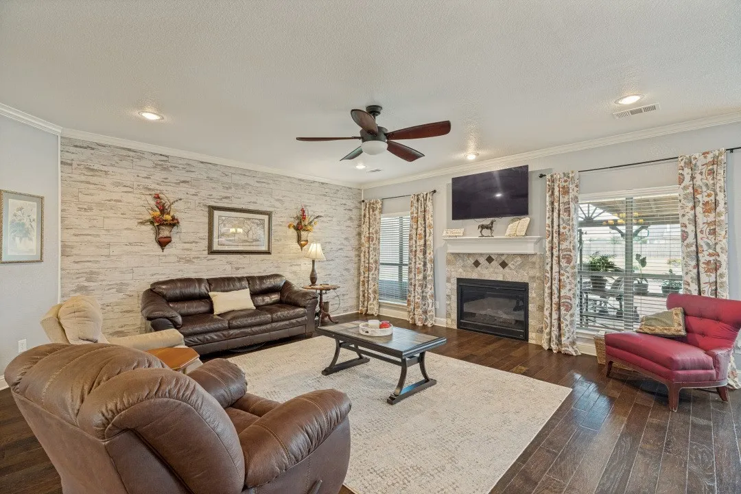 Single Family Residence For Sale in Collin County , 1745 County Road 1106, Anna, Texas 75409, 4 Bedroom, 3 Bathroom, 3 Garage spaces, 3,411 Sqft, built in 2014, mls#21315957, Real Estate Agent in Anna, Homes For Sale in Collin county, Homes For Sale in Anna, Realtor in Anna Texas, Real Estate Brokerage Independent Realty Texas, Luminita Cordes Realtor
