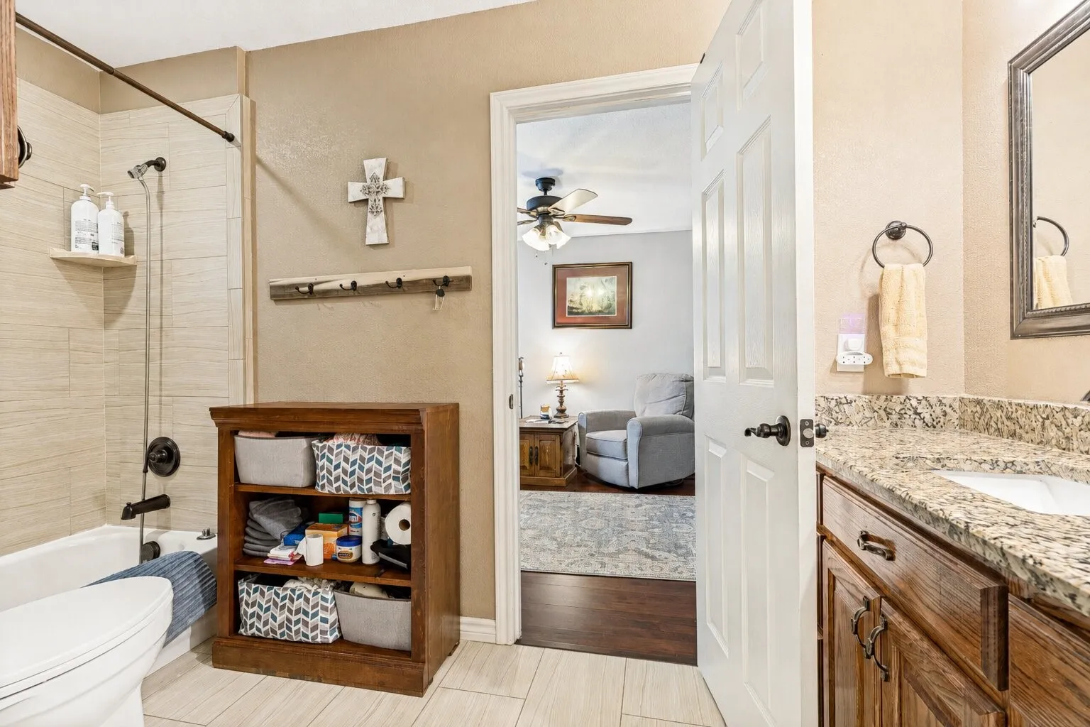 Single Family Residence For Sale in Collin County , 1745 County Road 1106, Anna, Texas 75409, 4 Bedroom, 3 Bathroom, 3 Garage spaces, 3,411 Sqft, built in 2014, mls#21315957, Real Estate Agent in Anna, Homes For Sale in Collin county, Homes For Sale in Anna, Realtor in Anna Texas, Real Estate Brokerage Independent Realty Texas, Luminita Cordes Realtor