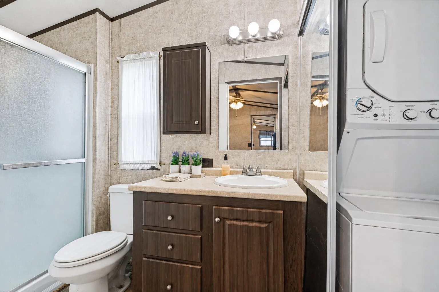 Single Family Residence For Sale in Collin County , 1745 County Road 1106, Anna, Texas 75409, 4 Bedroom, 3 Bathroom, 3 Garage spaces, 3,411 Sqft, built in 2014, mls#21315957, Real Estate Agent in Anna, Homes For Sale in Collin county, Homes For Sale in Anna, Realtor in Anna Texas, Real Estate Brokerage Independent Realty Texas, Luminita Cordes Realtor