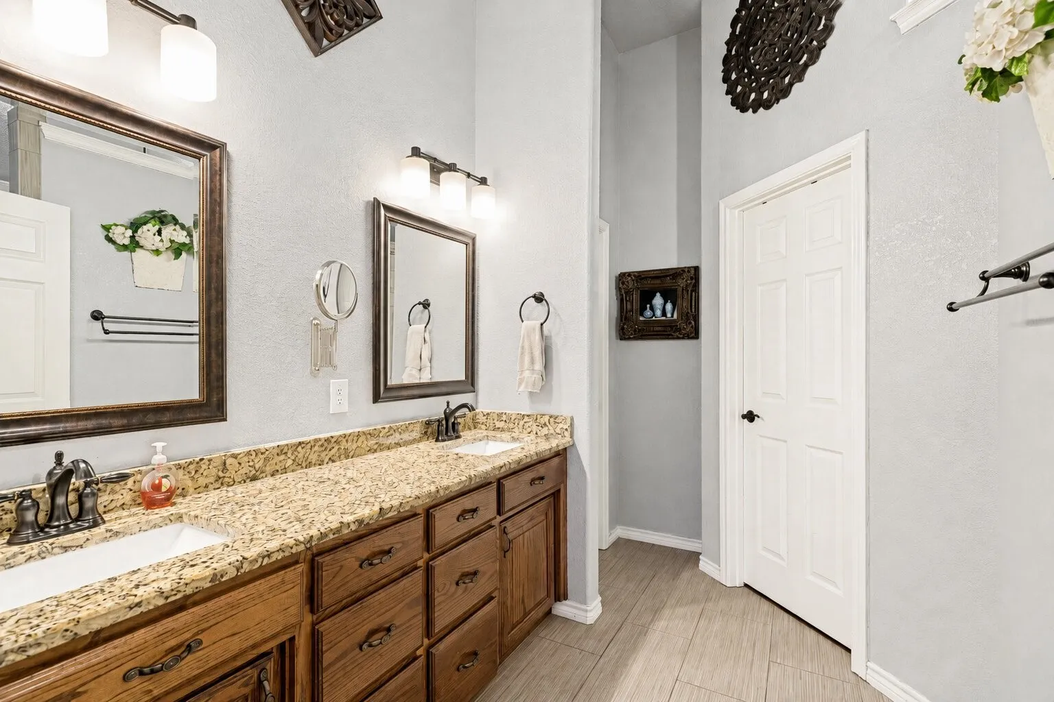 Single Family Residence For Sale in Collin County , 1745 County Road 1106, Anna, Texas 75409, 4 Bedroom, 3 Bathroom, 3 Garage spaces, 3,411 Sqft, built in 2014, mls#21315957, Real Estate Agent in Anna, Homes For Sale in Collin county, Homes For Sale in Anna, Realtor in Anna Texas, Real Estate Brokerage Independent Realty Texas, Luminita Cordes Realtor