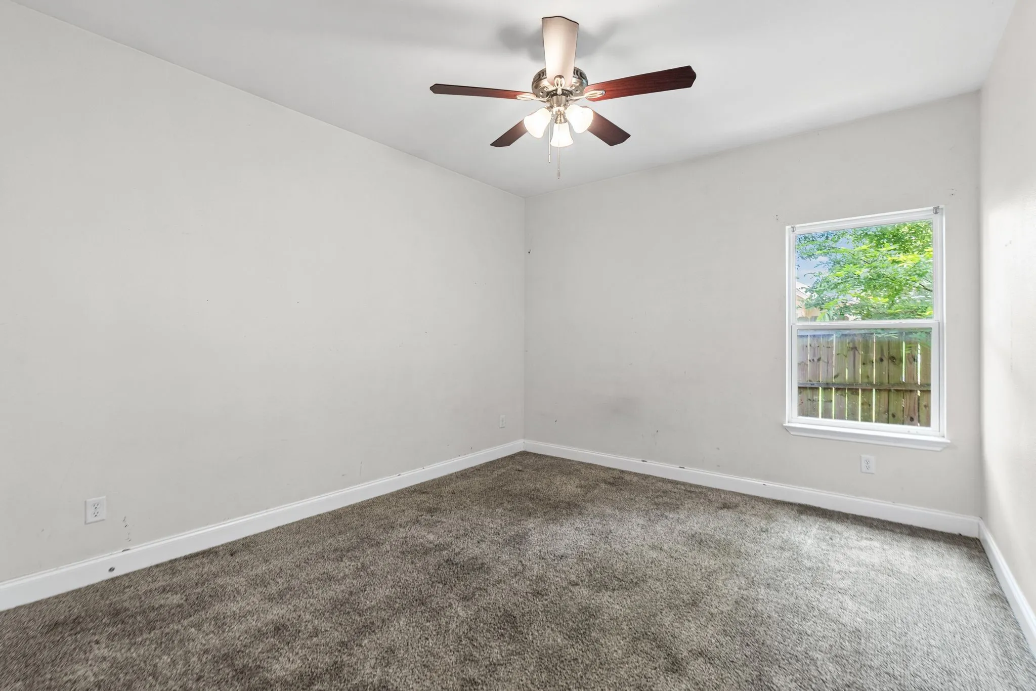 Single Family Residence For Sale in Hunt County , 3611 Spencer Street, Greenville, Texas 75401, 3 Bedroom, 2 Bathroom, 1 Garage spaces, 1,471 Sqft, built in 2020, mls#21319477, Real Estate Agent in Greenville, Homes For Sale in Hunt county, Homes For Sale in Greenville, Realtor in Greenville Texas, Real Estate Brokerage Independent Realty Texas, Luminita Cordes Realtor