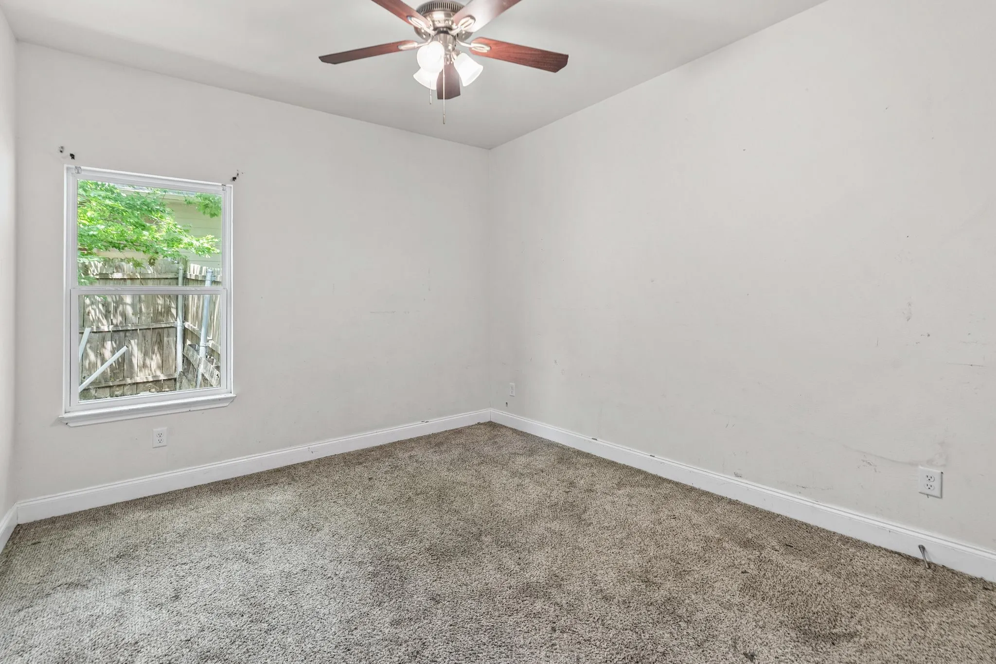 Single Family Residence For Sale in Hunt County , 3611 Spencer Street, Greenville, Texas 75401, 3 Bedroom, 2 Bathroom, 1 Garage spaces, 1,471 Sqft, built in 2020, mls#21319477, Real Estate Agent in Greenville, Homes For Sale in Hunt county, Homes For Sale in Greenville, Realtor in Greenville Texas, Real Estate Brokerage Independent Realty Texas, Luminita Cordes Realtor
