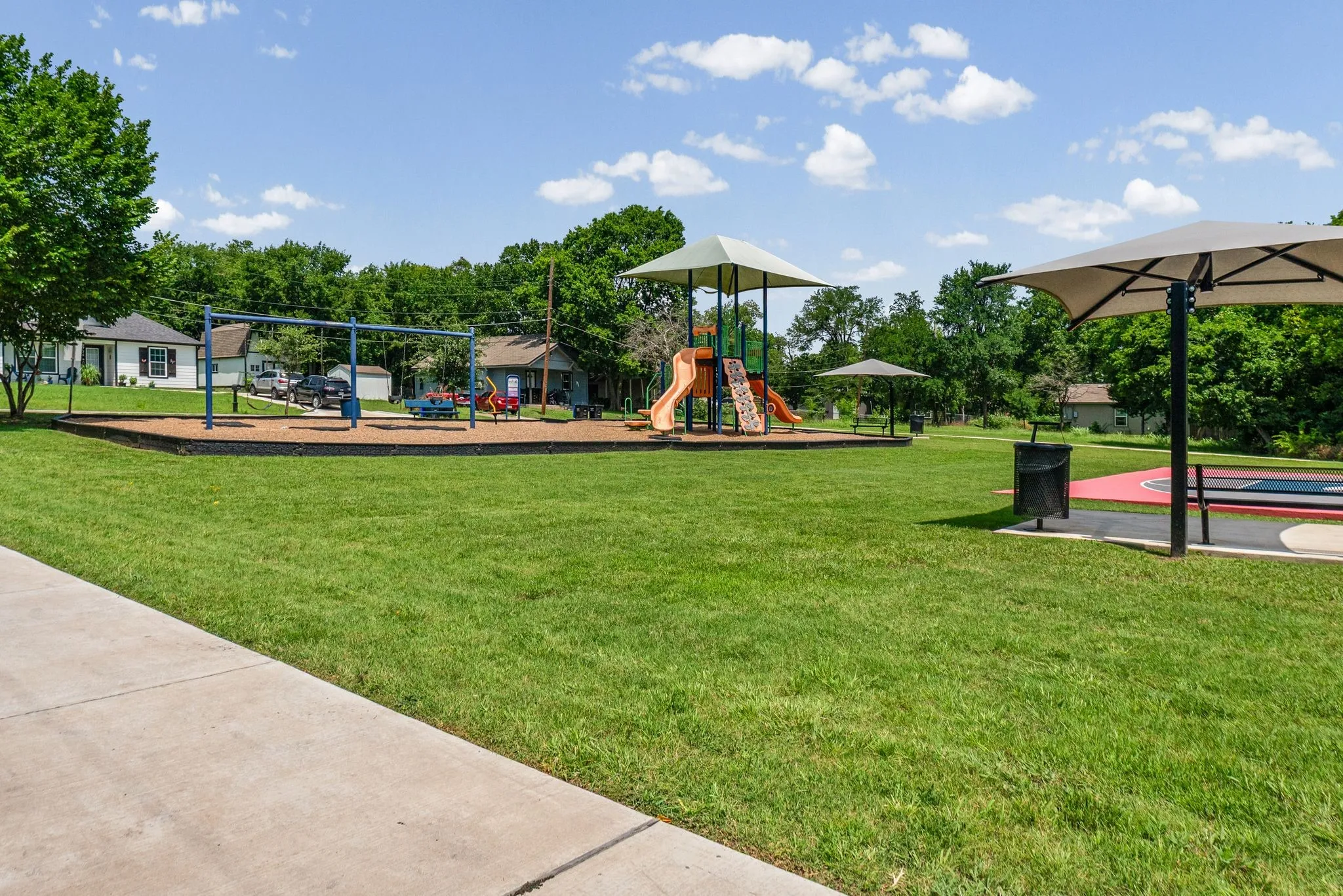Single Family Residence For Sale in Hunt County , 3611 Spencer Street, Greenville, Texas 75401, 3 Bedroom, 2 Bathroom, 1 Garage spaces, 1,471 Sqft, built in 2020, mls#21319477, Real Estate Agent in Greenville, Homes For Sale in Hunt county, Homes For Sale in Greenville, Realtor in Greenville Texas, Real Estate Brokerage Independent Realty Texas, Luminita Cordes Realtor