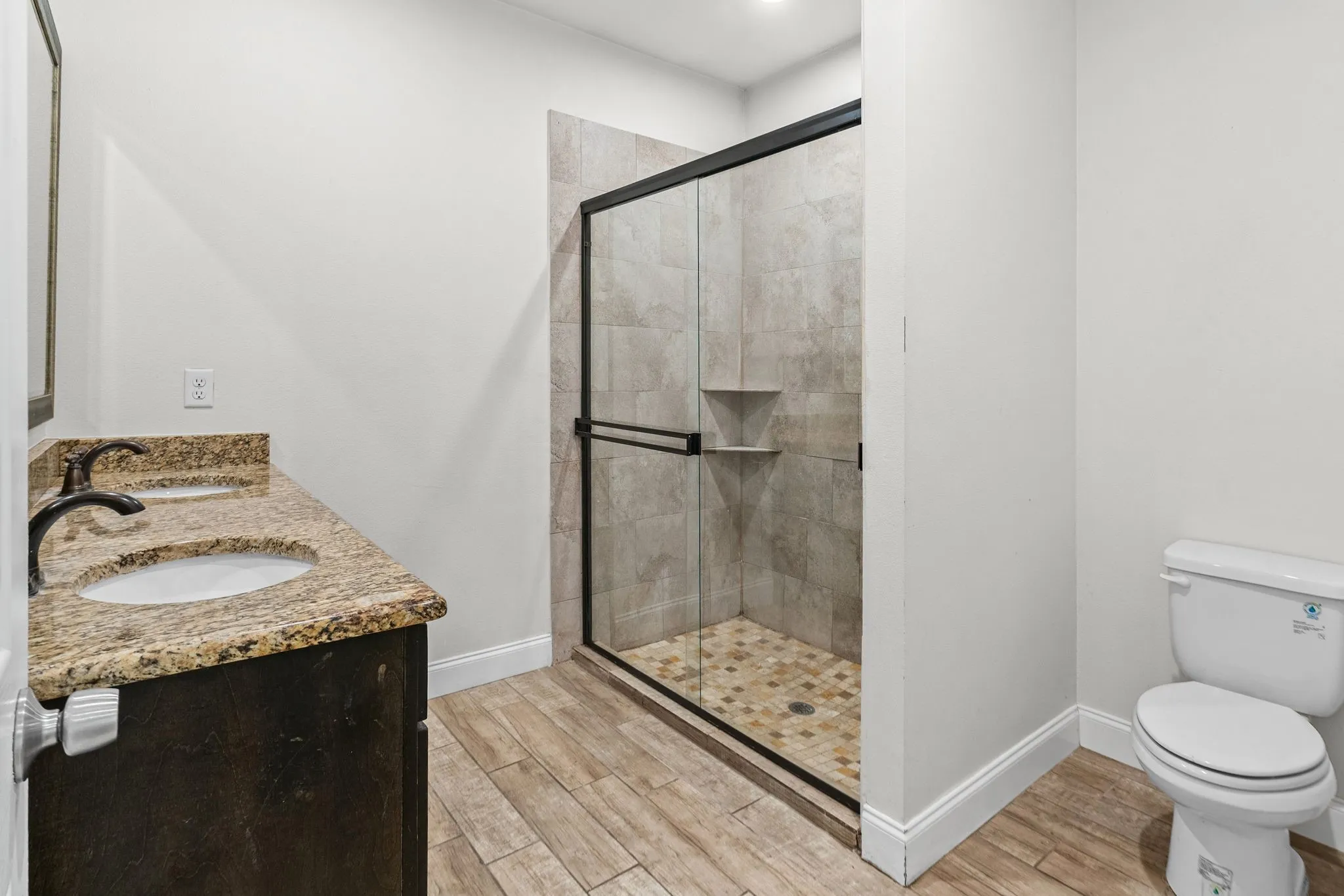 Single Family Residence For Sale in Hunt County , 3611 Spencer Street, Greenville, Texas 75401, 3 Bedroom, 2 Bathroom, 1 Garage spaces, 1,471 Sqft, built in 2020, mls#21319477, Real Estate Agent in Greenville, Homes For Sale in Hunt county, Homes For Sale in Greenville, Realtor in Greenville Texas, Real Estate Brokerage Independent Realty Texas, Luminita Cordes Realtor