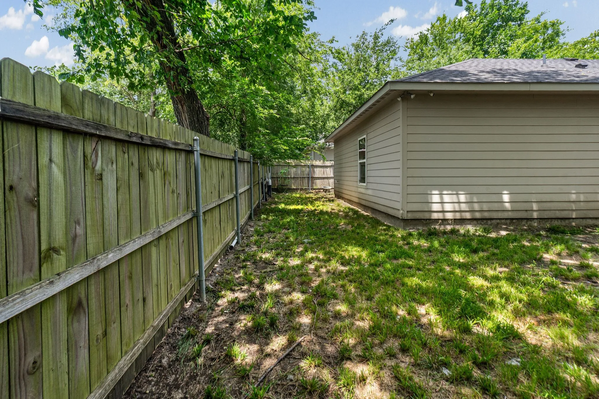 Single Family Residence For Sale in Hunt County , 3611 Spencer Street, Greenville, Texas 75401, 3 Bedroom, 2 Bathroom, 1 Garage spaces, 1,471 Sqft, built in 2020, mls#21319477, Real Estate Agent in Greenville, Homes For Sale in Hunt county, Homes For Sale in Greenville, Realtor in Greenville Texas, Real Estate Brokerage Independent Realty Texas, Luminita Cordes Realtor
