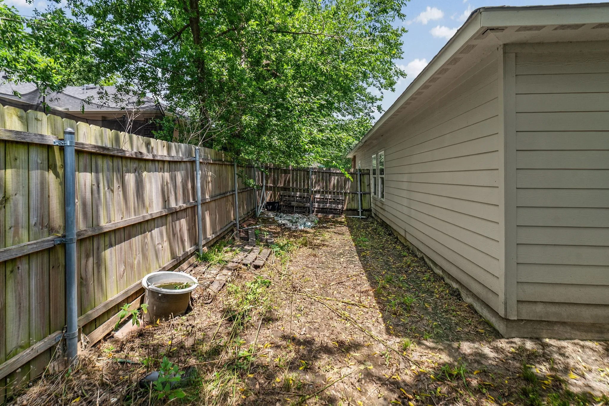Single Family Residence For Sale in Hunt County , 3611 Spencer Street, Greenville, Texas 75401, 3 Bedroom, 2 Bathroom, 1 Garage spaces, 1,471 Sqft, built in 2020, mls#21319477, Real Estate Agent in Greenville, Homes For Sale in Hunt county, Homes For Sale in Greenville, Realtor in Greenville Texas, Real Estate Brokerage Independent Realty Texas, Luminita Cordes Realtor