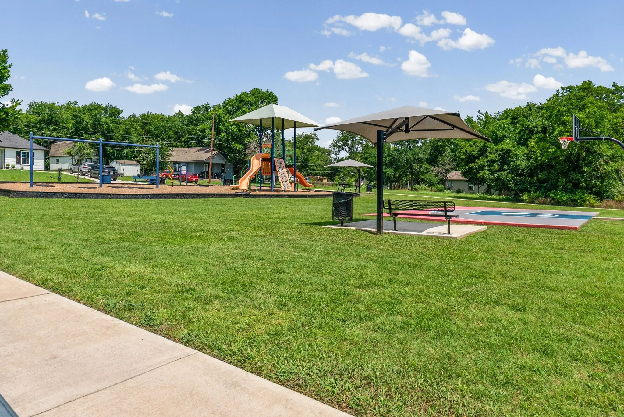 Single Family Residence For Sale in Hunt County , 3611 Spencer Street, Greenville, Texas 75401, 3 Bedroom, 2 Bathroom, 1 Garage spaces, 1,471 Sqft, built in 2020, mls#21319477, Real Estate Agent in Greenville, Homes For Sale in Hunt county, Homes For Sale in Greenville, Realtor in Greenville Texas, Real Estate Brokerage Independent Realty Texas, Luminita Cordes Realtor