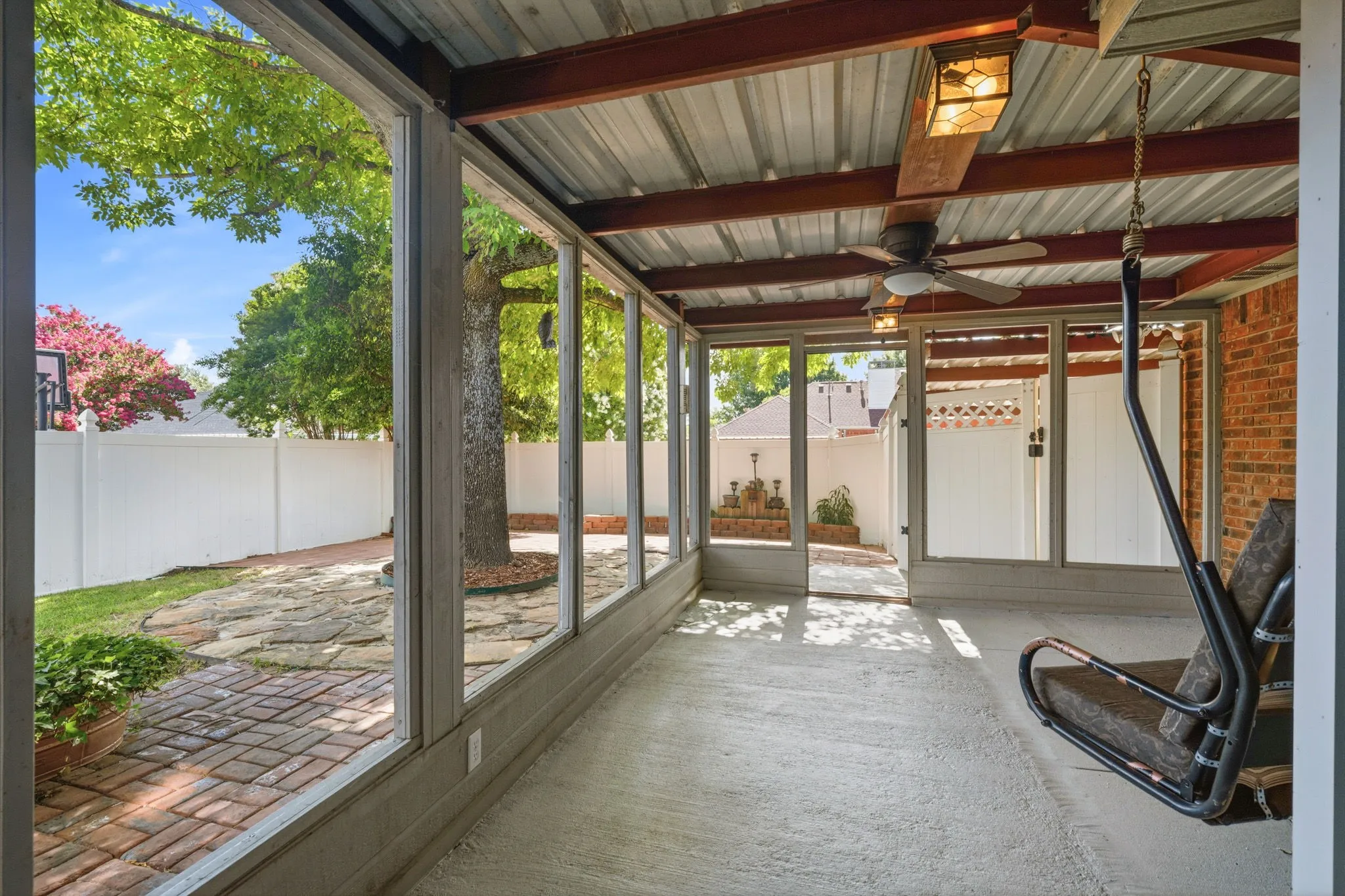 Patio set up to screen in