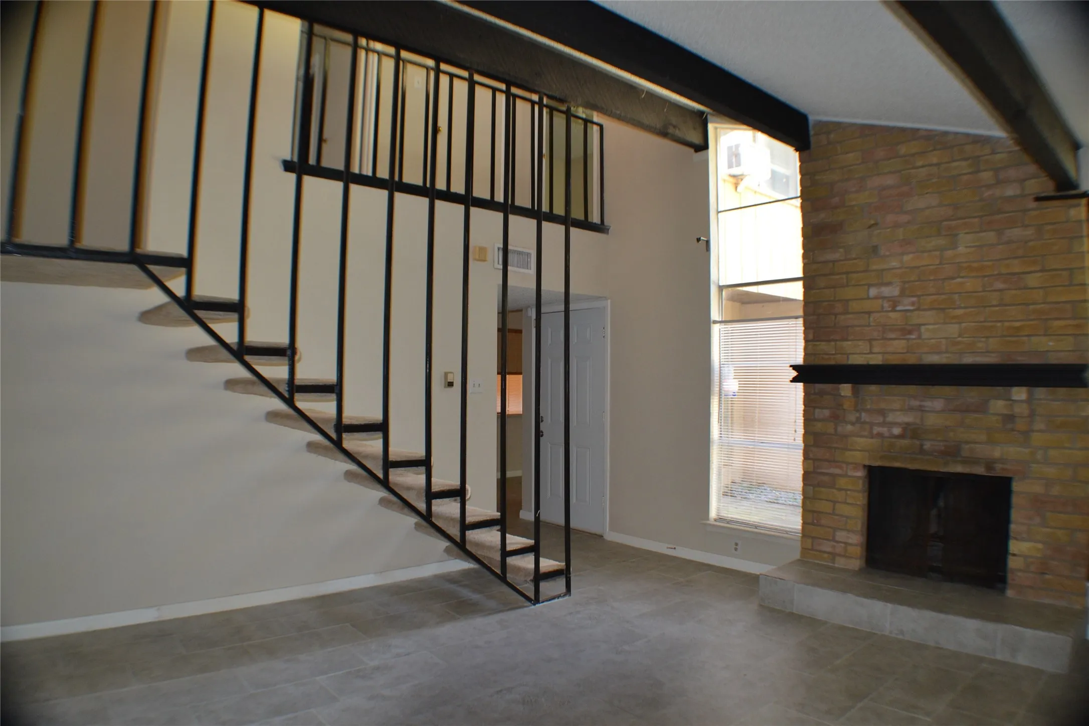 Townhouse For Rent in Dallas County , 5616 Harvest Hill Road, Dallas, Texas 75230, 2 Bedrooms, 3 Bathrooms, Garage spaces, 1,323 Sqft, built in 1970, Price $1,995, mls#21324321, Real Estate Agent in Dallas, Homes For Rent in Dallas county, Homes For Rent in Dallas, Realtor in Dallas Texas, Real Estate Brokerage Independent Realty Texas, Luminita Cordes Realtor