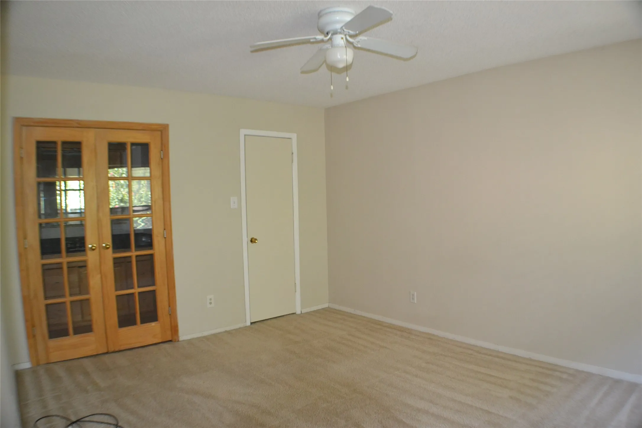 Townhouse For Rent in Dallas County , 5616 Harvest Hill Road, Dallas, Texas 75230, 2 Bedrooms, 3 Bathrooms, Garage spaces, 1,323 Sqft, built in 1970, Price $1,995, mls#21324321, Real Estate Agent in Dallas, Homes For Rent in Dallas county, Homes For Rent in Dallas, Realtor in Dallas Texas, Real Estate Brokerage Independent Realty Texas, Luminita Cordes Realtor