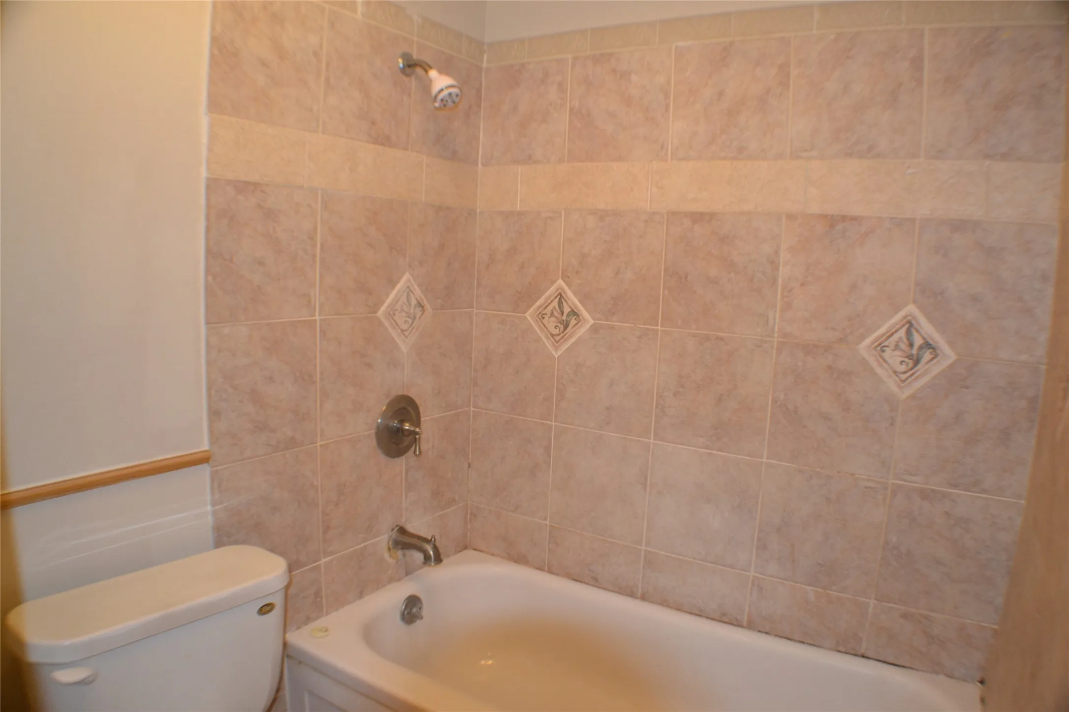 Townhouse For Rent in Dallas County , 5616 Harvest Hill Road, Dallas, Texas 75230, 2 Bedrooms, 3 Bathrooms, Garage spaces, 1,323 Sqft, built in 1970, Price $1,995, mls#21324321, Real Estate Agent in Dallas, Homes For Rent in Dallas county, Homes For Rent in Dallas, Realtor in Dallas Texas, Real Estate Brokerage Independent Realty Texas, Luminita Cordes Realtor