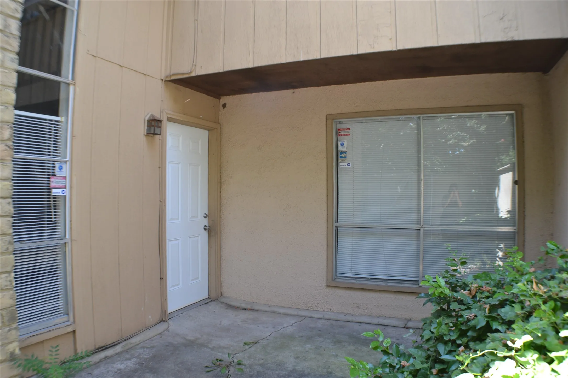 Townhouse For Rent in Dallas County , 5616 Harvest Hill Road, Dallas, Texas 75230, 2 Bedrooms, 3 Bathrooms, Garage spaces, 1,323 Sqft, built in 1970, Price $1,995, mls#21324321, Real Estate Agent in Dallas, Homes For Rent in Dallas county, Homes For Rent in Dallas, Realtor in Dallas Texas, Real Estate Brokerage Independent Realty Texas, Luminita Cordes Realtor