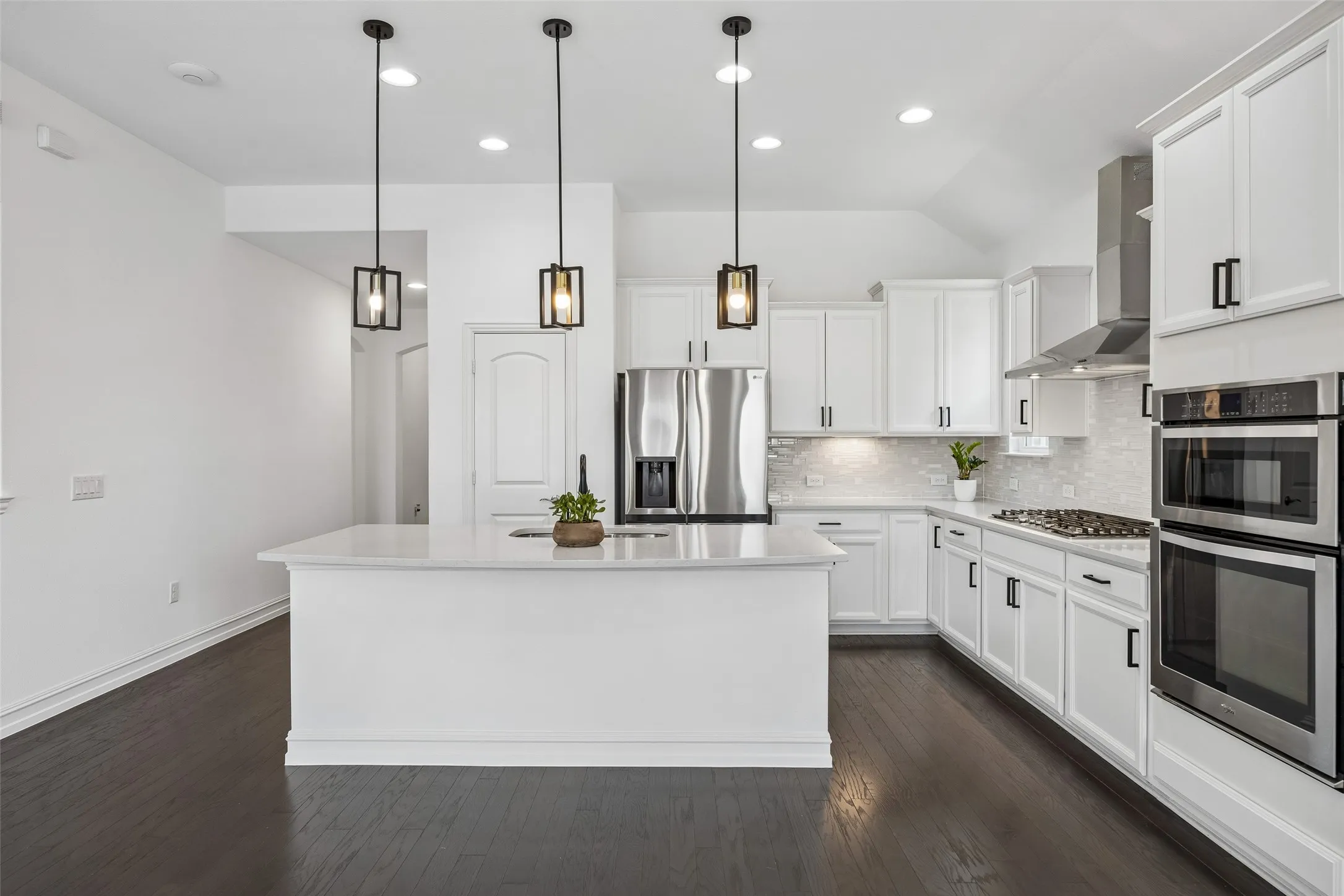 Single Family Residence For Sale in Collin County , 2909 Barnsley Drive, Mc Kinney, Texas 75071, 4 Bedroom, 2 Bathroom, 2 Garage spaces, 2,012 Sqft, built in 2018, mls#21324164, Real Estate Agent in Mc Kinney, Homes For Sale in Collin county, Homes For Sale in Mc Kinney, Realtor in Mc Kinney Texas, Real Estate Brokerage Independent Realty Texas, Luminita Cordes Realtor