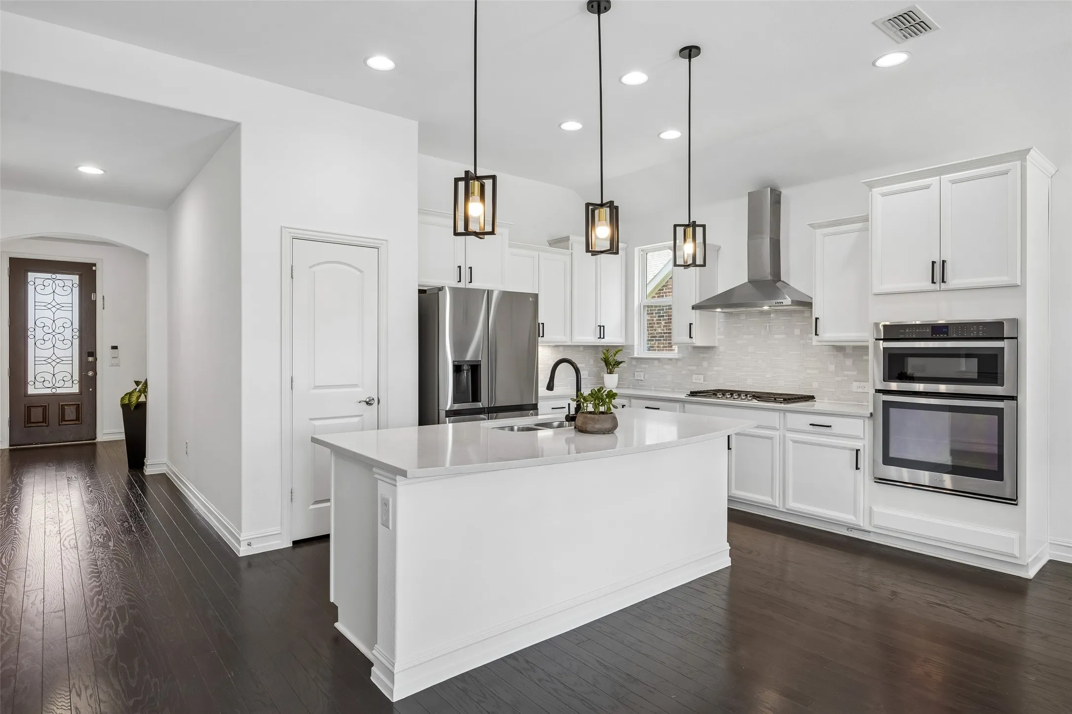 Single Family Residence For Sale in Collin County , 2909 Barnsley Drive, Mc Kinney, Texas 75071, 4 Bedroom, 2 Bathroom, 2 Garage spaces, 2,012 Sqft, built in 2018, mls#21324164, Real Estate Agent in Mc Kinney, Homes For Sale in Collin county, Homes For Sale in Mc Kinney, Realtor in Mc Kinney Texas, Real Estate Brokerage Independent Realty Texas, Luminita Cordes Realtor