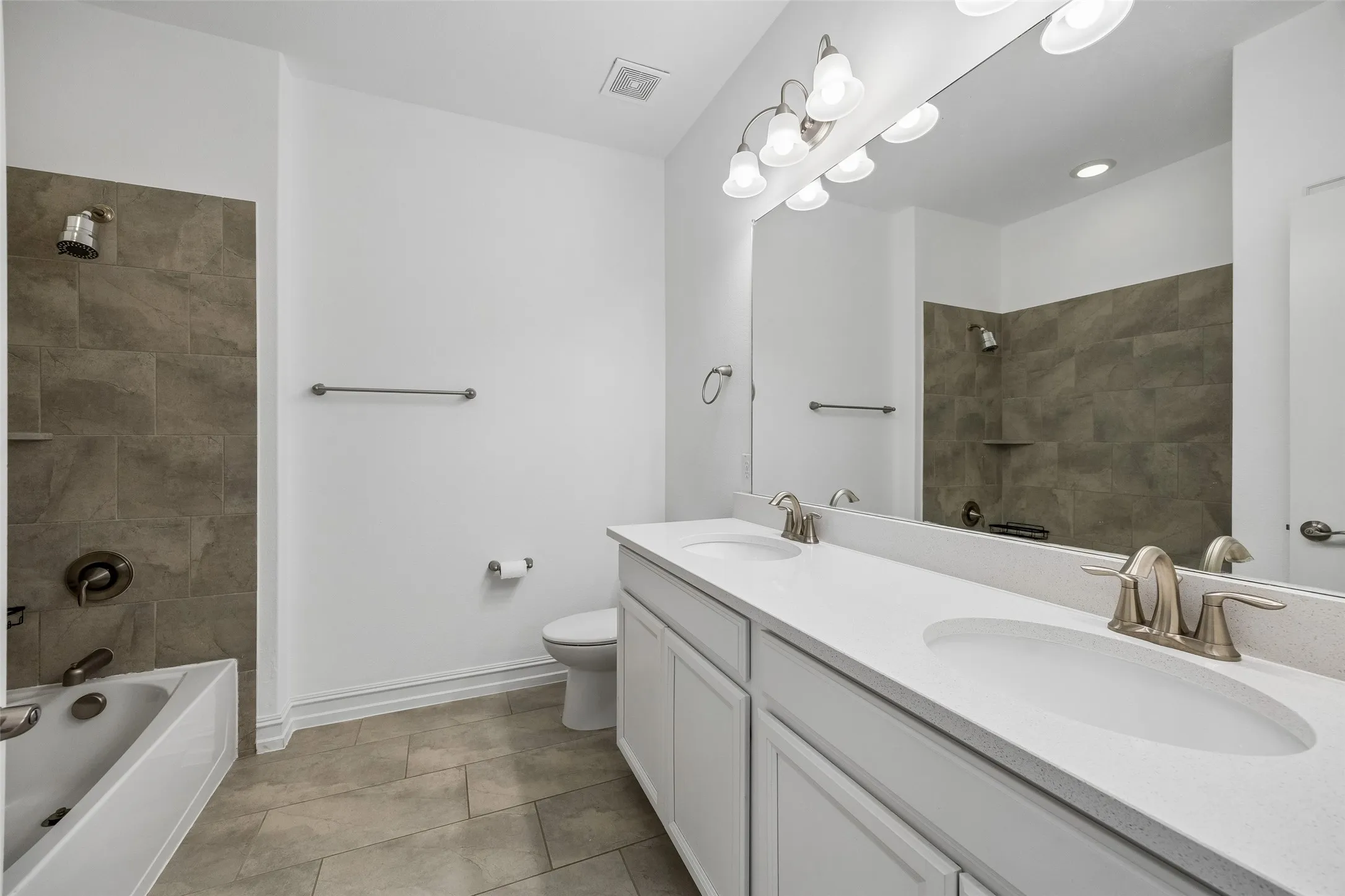 Single Family Residence For Sale in Collin County , 2909 Barnsley Drive, Mc Kinney, Texas 75071, 4 Bedroom, 2 Bathroom, 2 Garage spaces, 2,012 Sqft, built in 2018, mls#21324164, Real Estate Agent in Mc Kinney, Homes For Sale in Collin county, Homes For Sale in Mc Kinney, Realtor in Mc Kinney Texas, Real Estate Brokerage Independent Realty Texas, Luminita Cordes Realtor