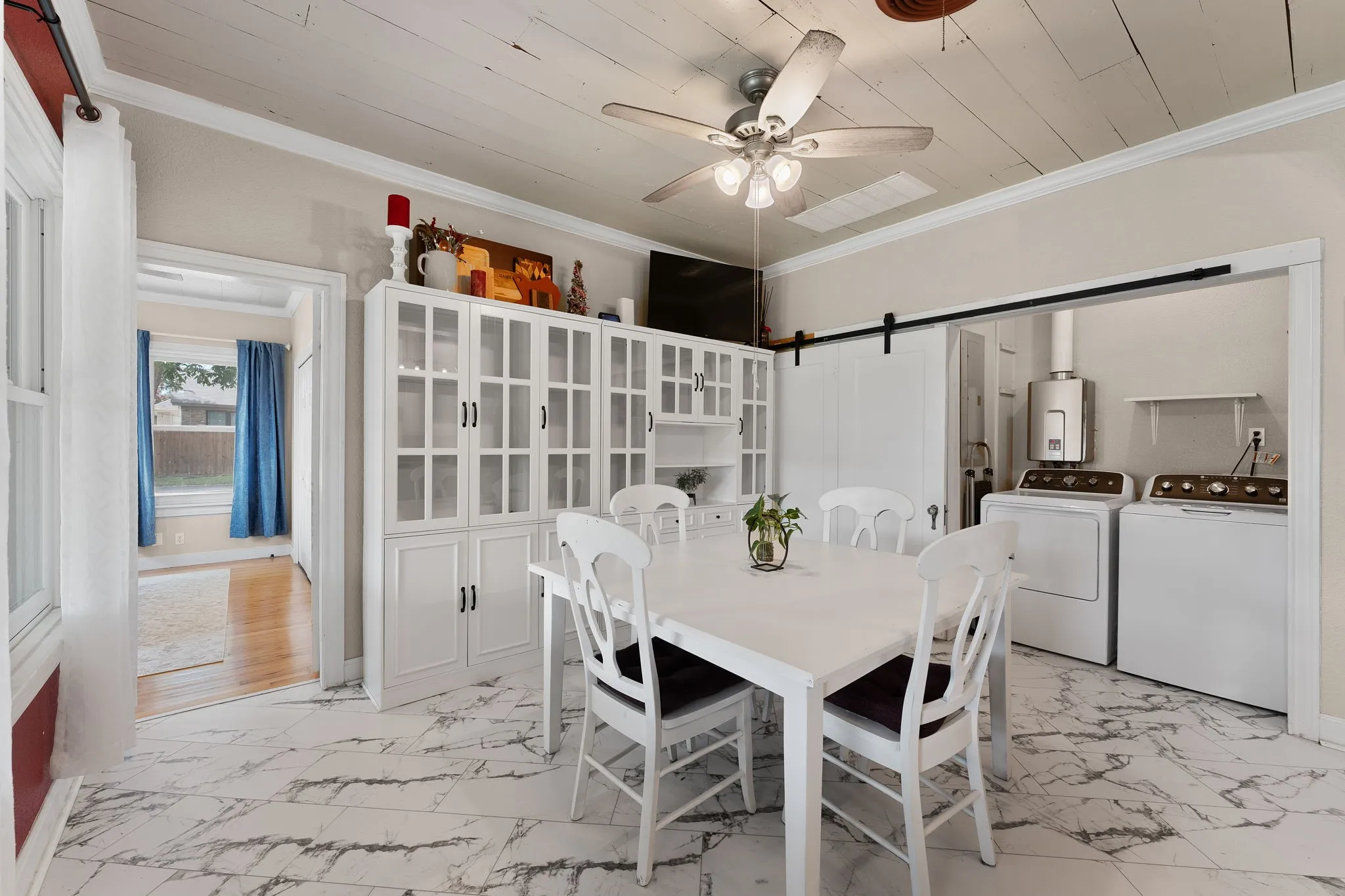 Single Family Residence For Sale in Bell County , 1501 N 5th Street, Temple, Texas 76501, 3 Bedroom, 2 Bathroom, Garage spaces, 2,520 Sqft, built in 1939, mls#21323985, Real Estate Agent in Temple, Homes For Sale in Bell county, Homes For Sale in Temple, Realtor in Temple Texas, Real Estate Brokerage Independent Realty Texas, Luminita Cordes Realtor