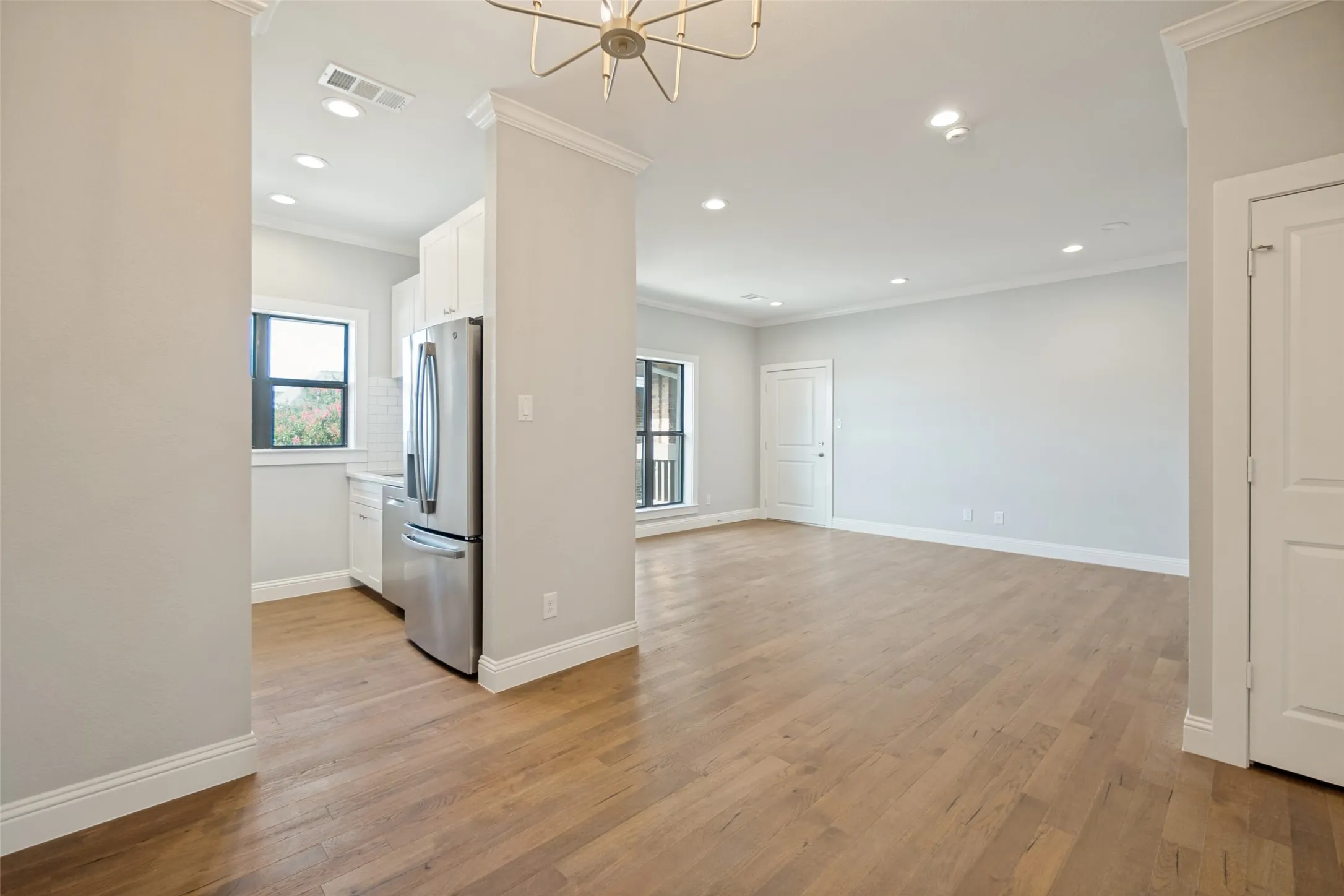 Condominium For Sale in Dallas County , 10738 Park Village Place D, Dallas, Texas 75230, 1 Bedroom, 1 Bathroom, Garage spaces, 735 Sqft, built in 2021, mls#21324013, Real Estate Agent in Dallas, Homes For Sale in Dallas county, Homes For Sale in Dallas, Realtor in Dallas Texas, Real Estate Brokerage Independent Realty Texas, Luminita Cordes Realtor