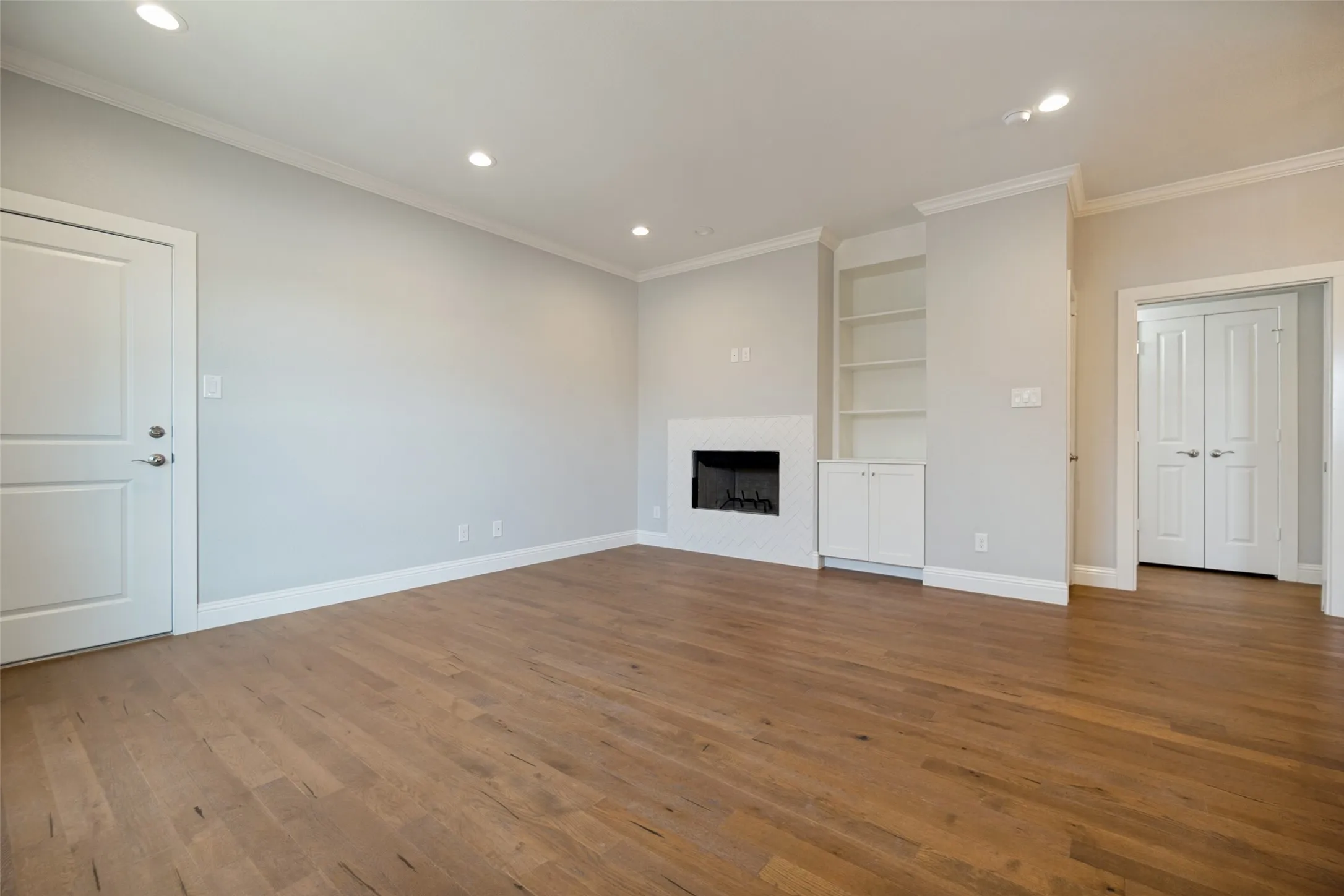 Condominium For Sale in Dallas County , 10738 Park Village Place D, Dallas, Texas 75230, 1 Bedroom, 1 Bathroom, Garage spaces, 735 Sqft, built in 2021, mls#21324013, Real Estate Agent in Dallas, Homes For Sale in Dallas county, Homes For Sale in Dallas, Realtor in Dallas Texas, Real Estate Brokerage Independent Realty Texas, Luminita Cordes Realtor