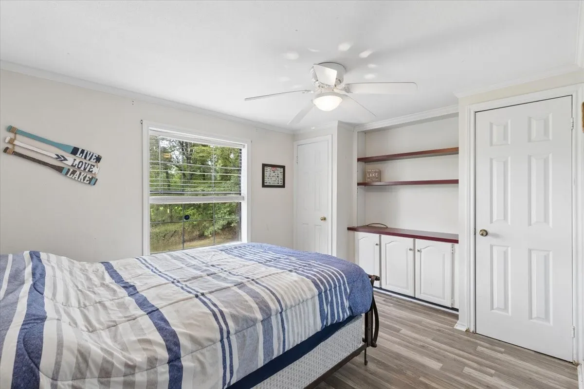 Manufactured Home For Sale in Henderson County , 245 Ben Lacy Drive, Gun Barrel City, Texas 75156, 3 Bedrooms, 2 Bathrooms, Garage spaces, 1,568 Sqft, built in 1989, Price $269,000, mls#21295498, Real Estate Agent in Gun Barrel City, Homes For Sale in Henderson county, Homes For Sale in Gun Barrel City, Realtor in Gun Barrel City Texas, Real Estate Brokerage Independent Realty Texas, Luminita Cordes Realtor